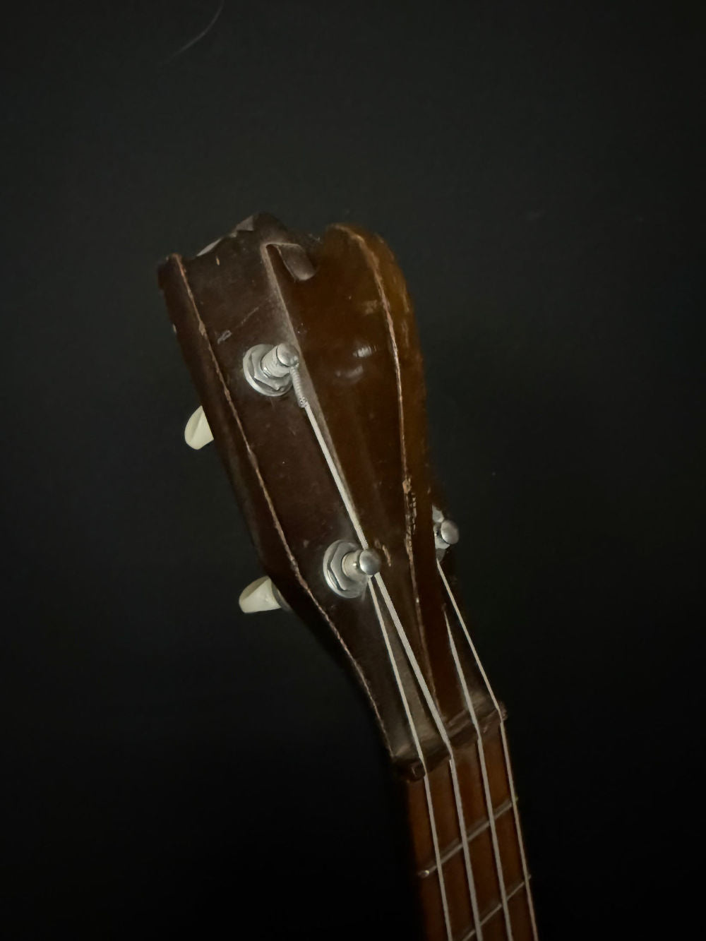 1927 Aero-Uke ukulele headstock
