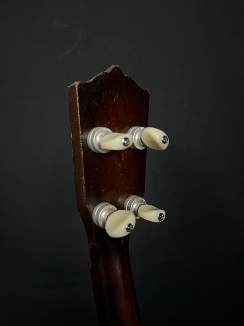 1927 Aero-Uke ukulele tuners