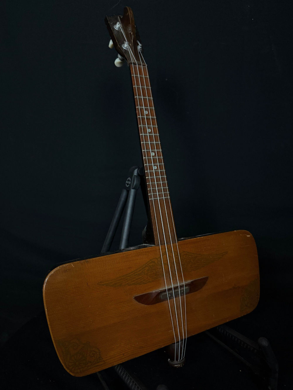 1927 Aero-Uke ukulele body