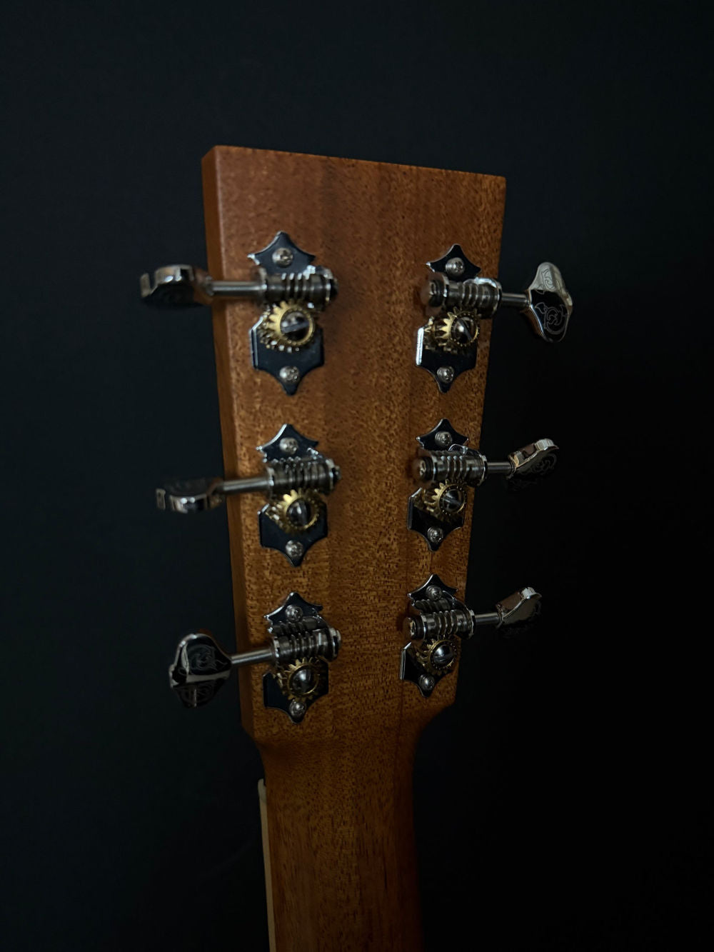 2018 Larrivée OM40 Figured Indian Rosewood Custom acoustic guitar tuners