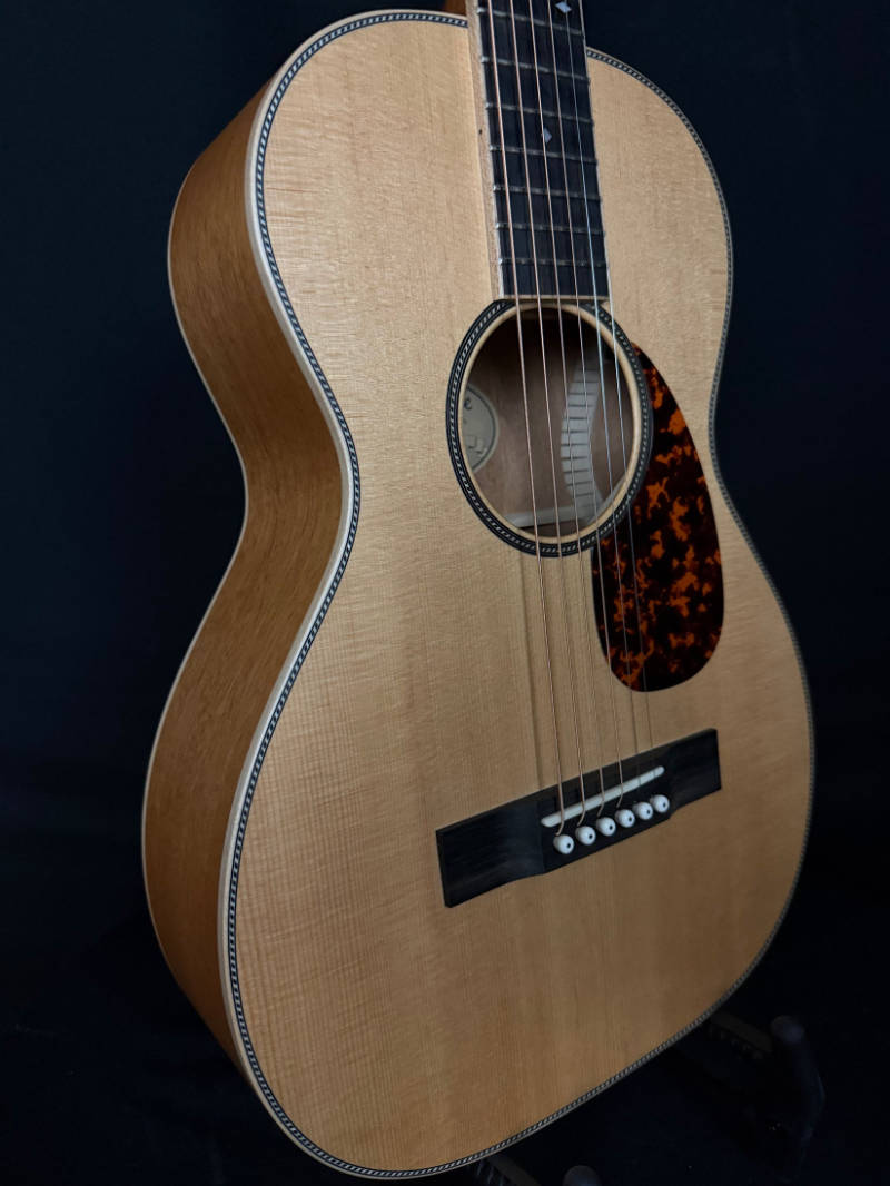 2023 Larrivée 0-40 with KK pickup binding