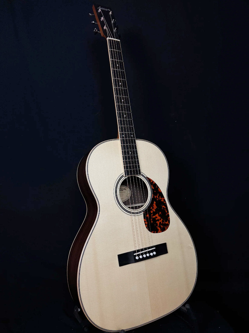 2025 Larrivée 000-40 Rosewood Acoustic Guitar - Moon Spruce Top