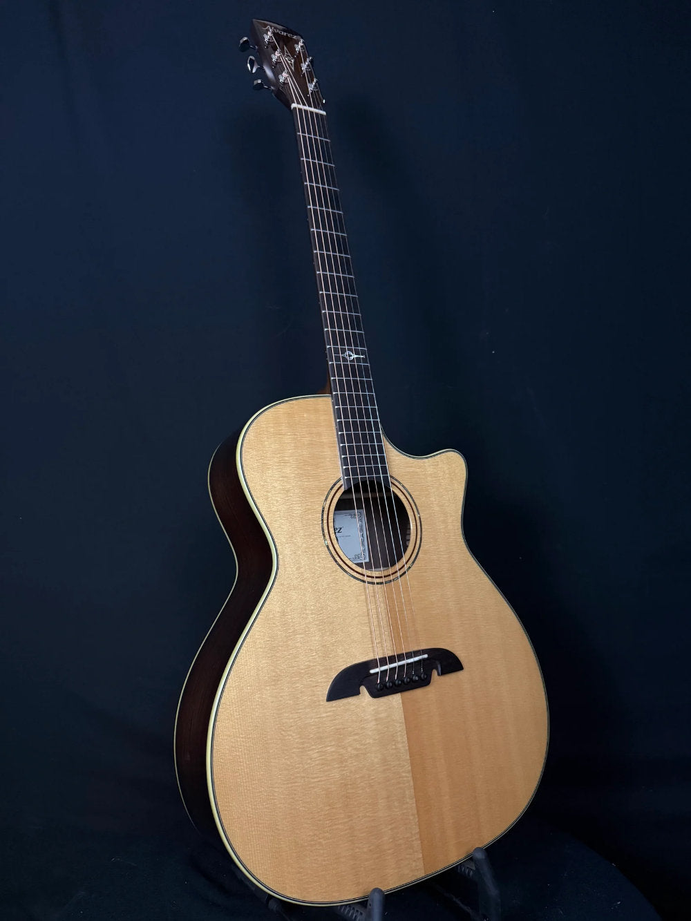 Alvarez MG70ce Acoustic-Electric Guitar