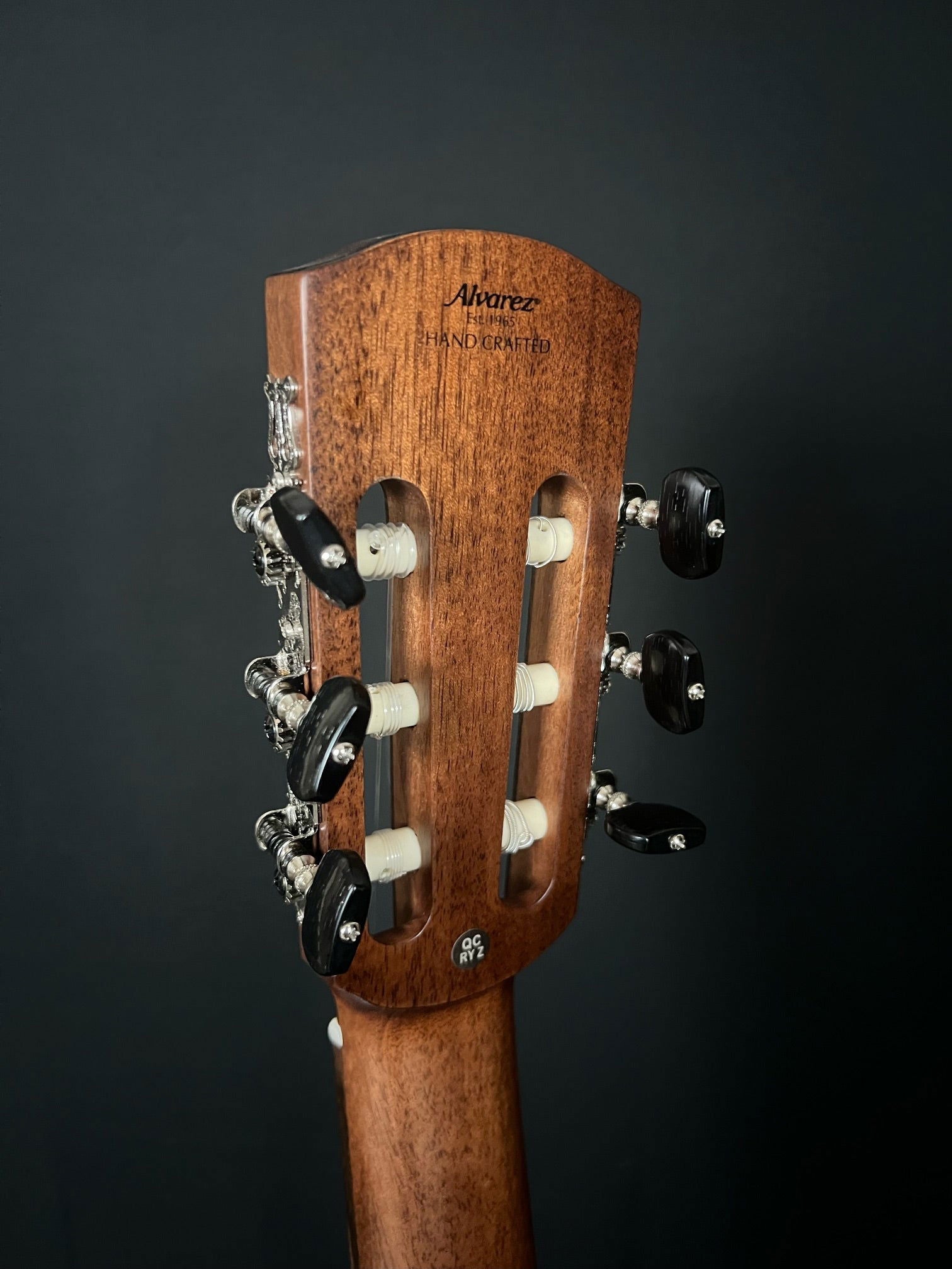 Alvarez AC65HCE Hybrid Classical - Acoustic Corner