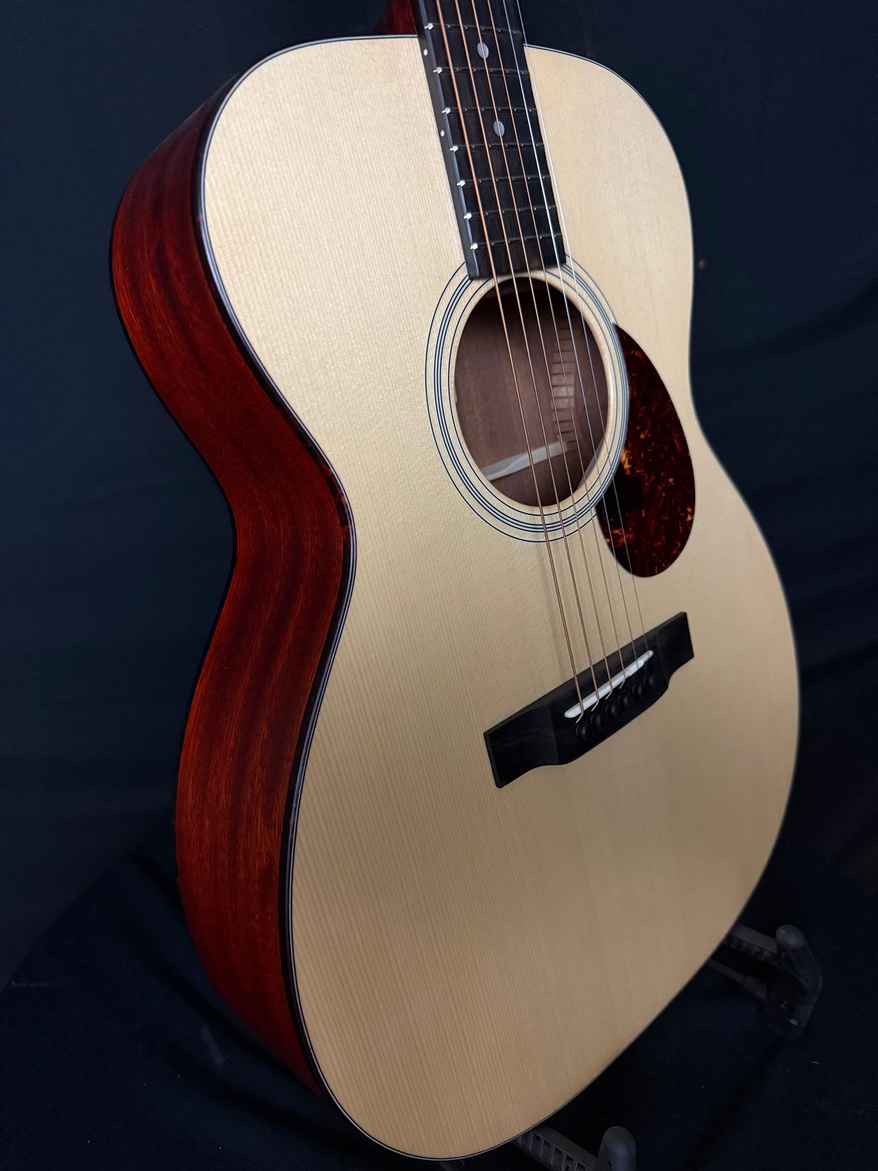 Eastman E1OM Sitka Spruce/Sapele