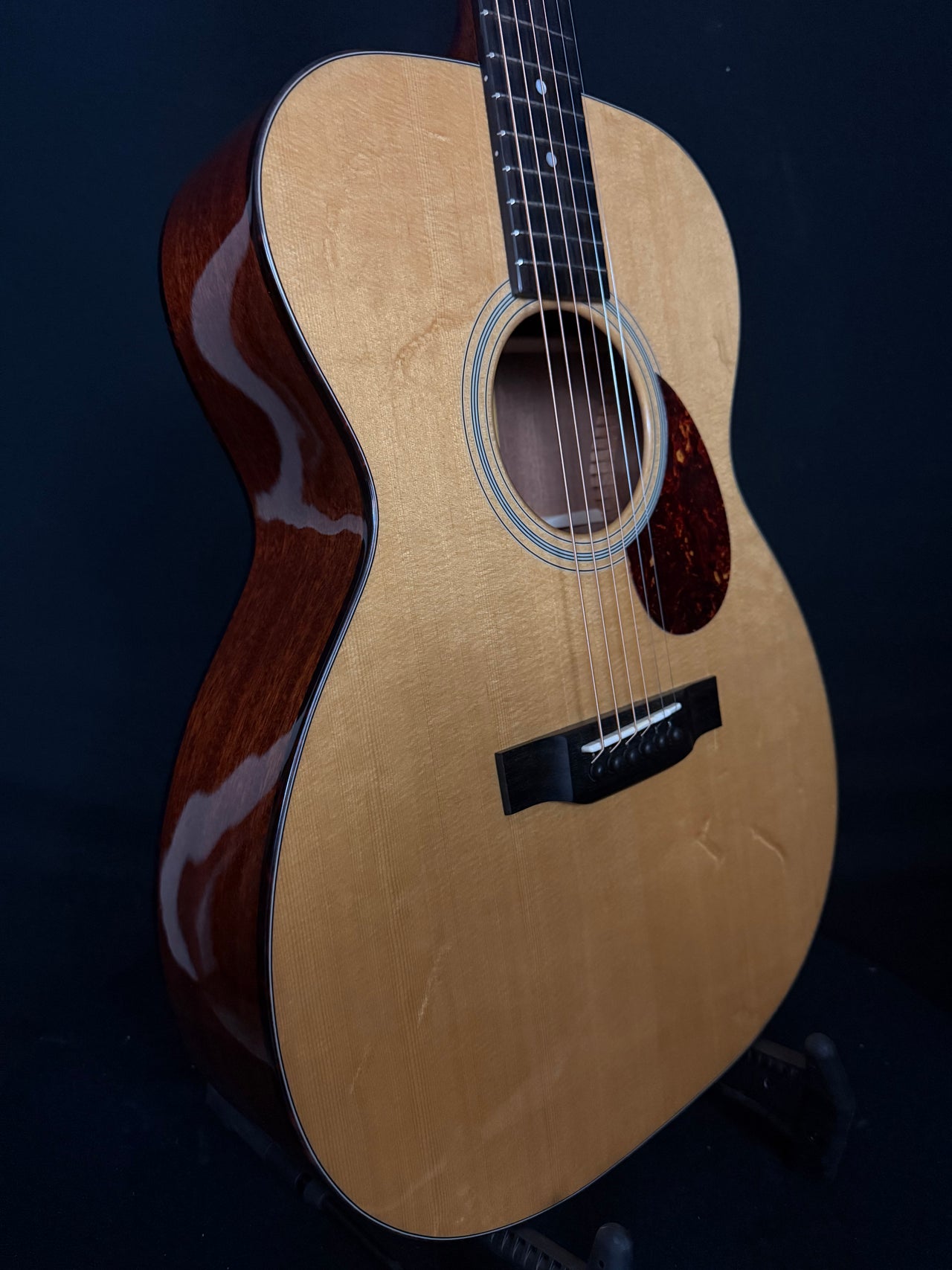 Eastman E1OM-DLX