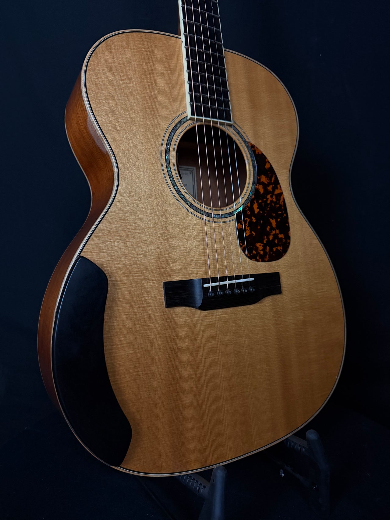 2006 Larrivée OM-05 with LR Baggs Lyric