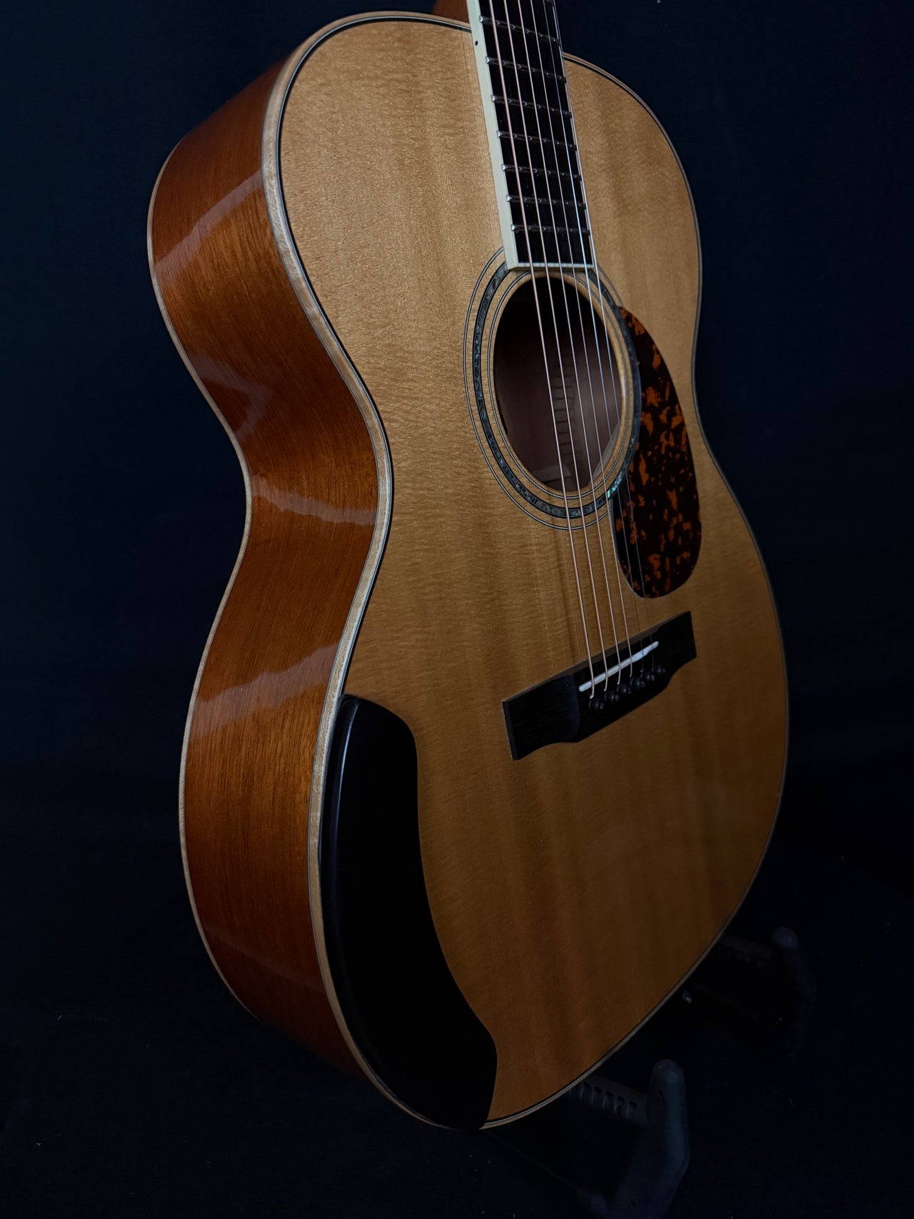 2006 Larrivée OM-05 with LR Baggs Lyric