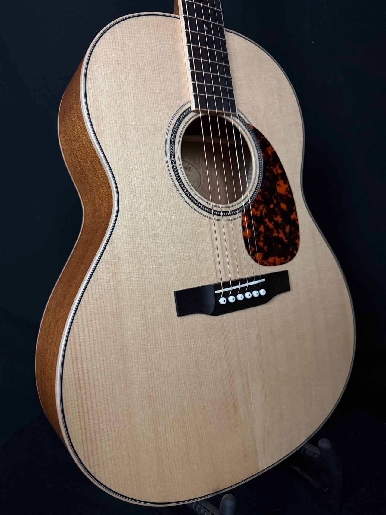 Larrivee L-03