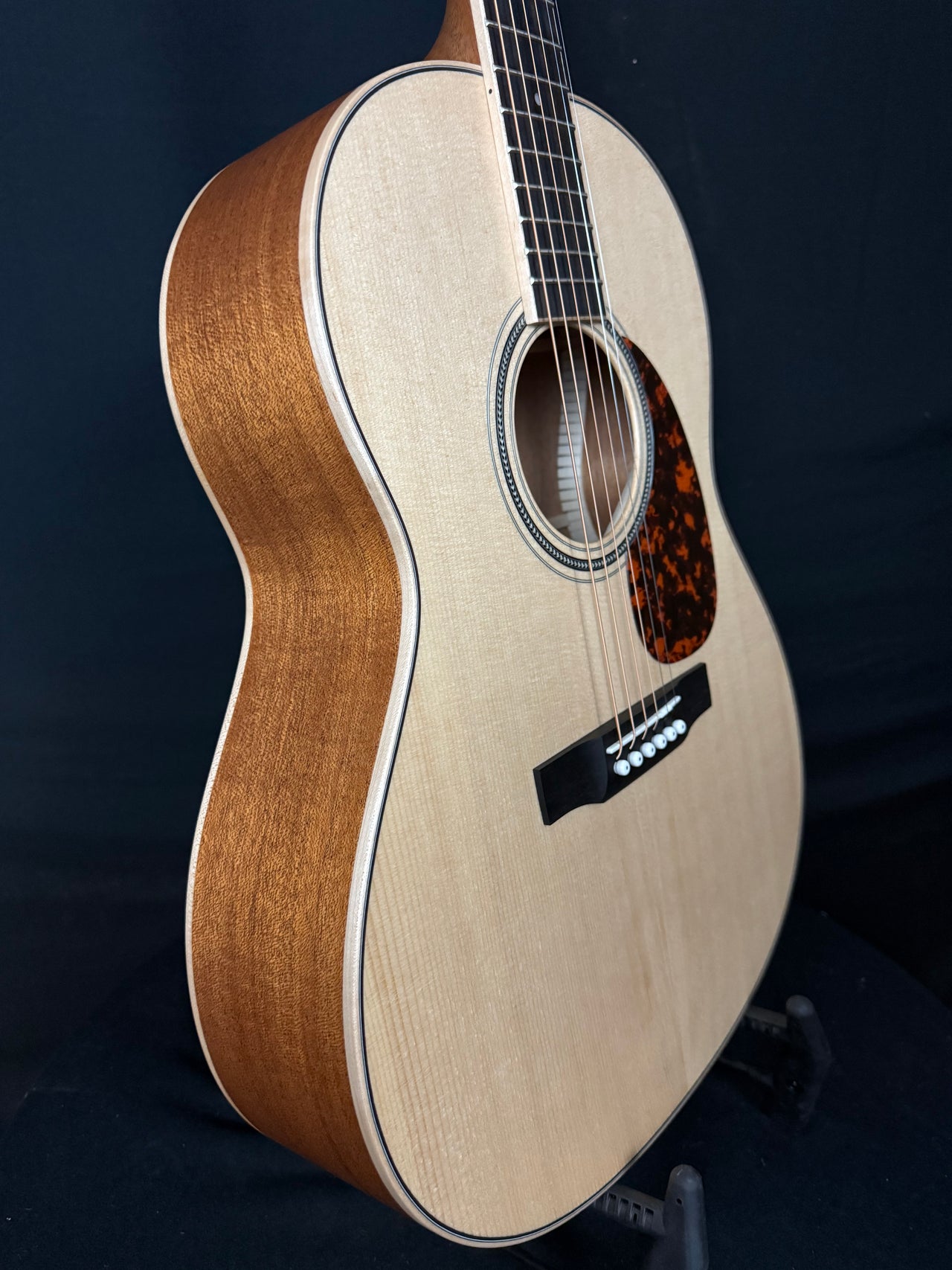Larrivee L-03
