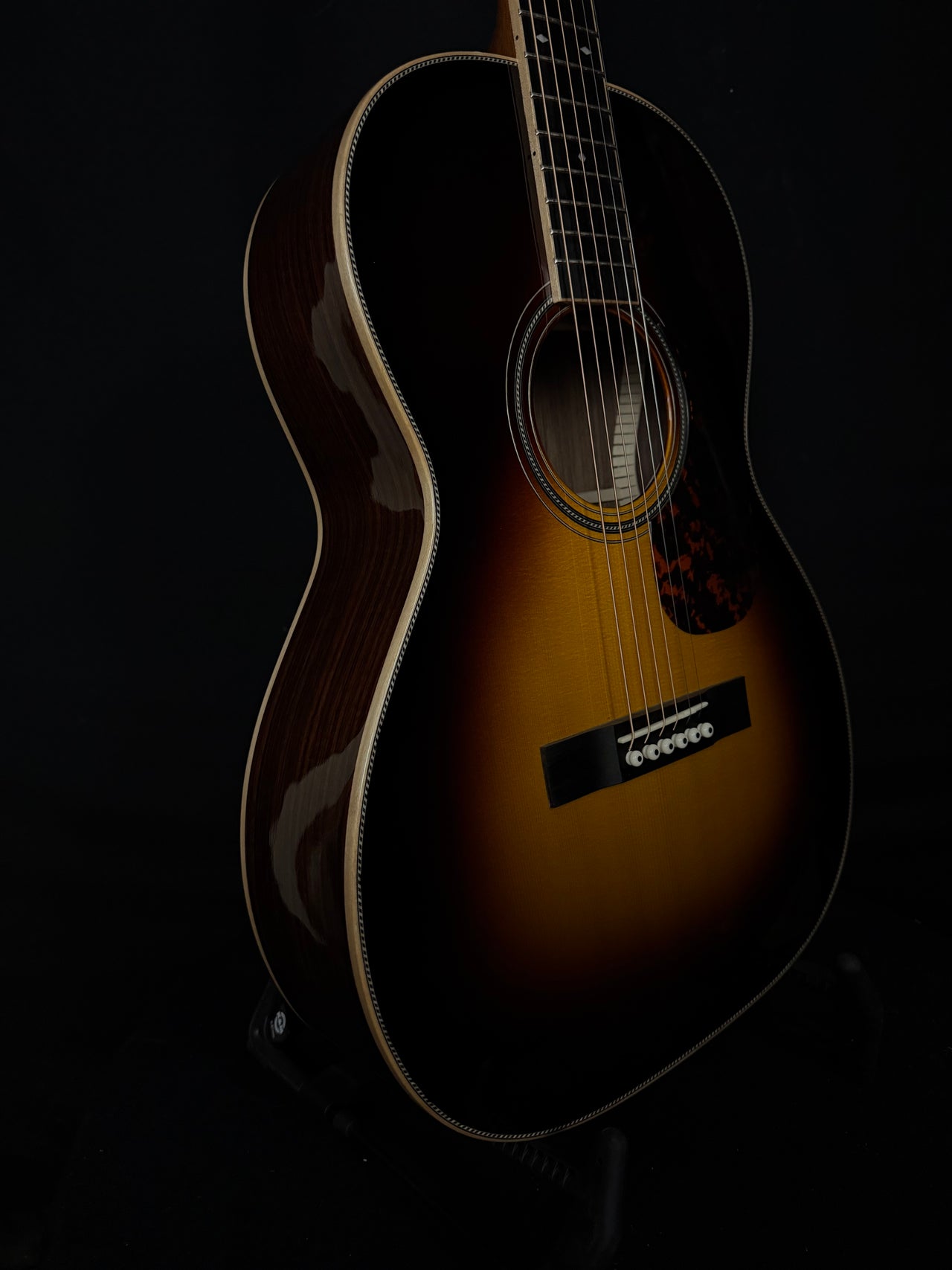 2023 Larrivée 000-44R with Moon Spruce and Tobacco Sunburst Top
