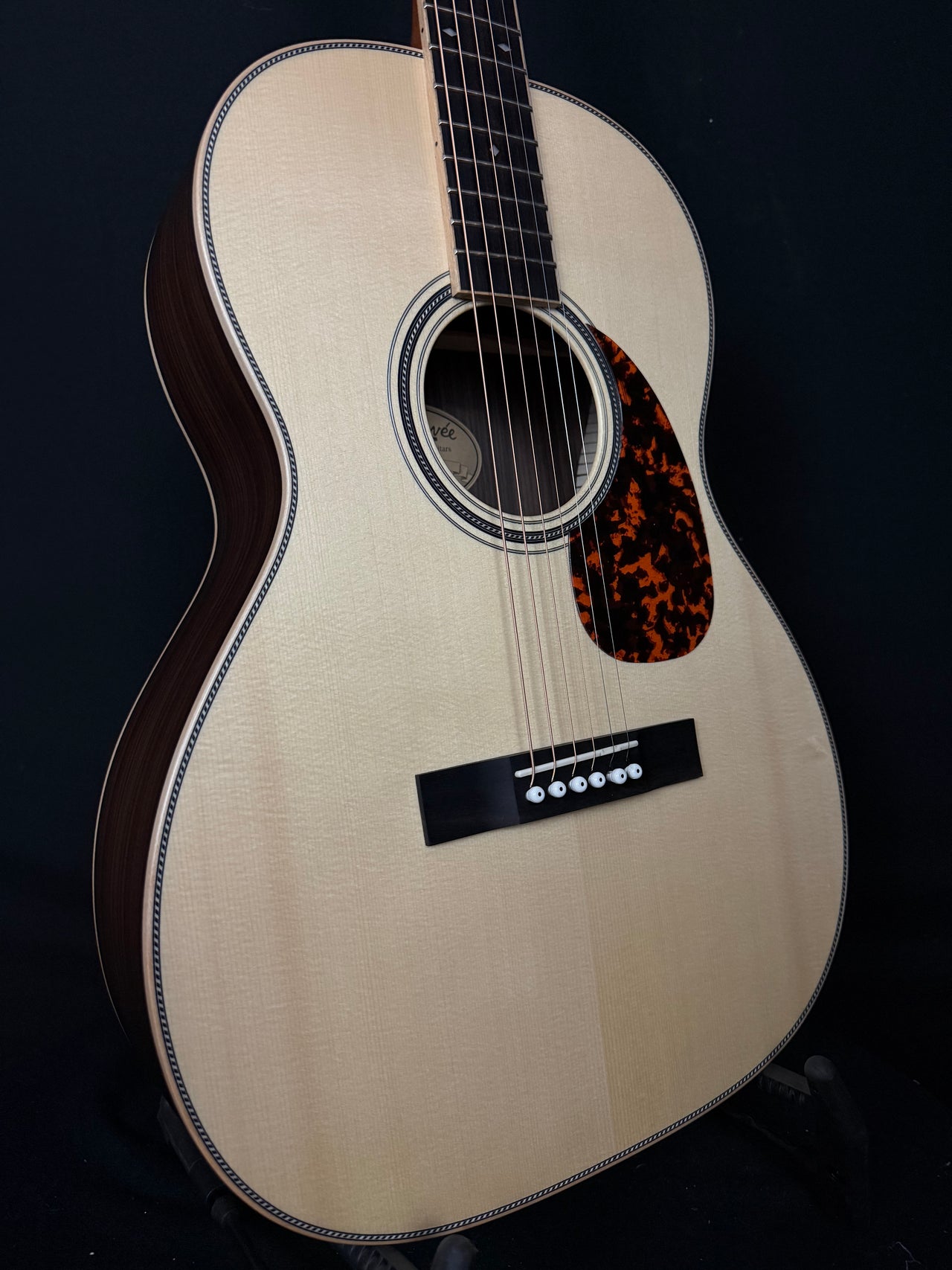 2025 Larrivée 00040 Rosewood with Moon Spruce Top