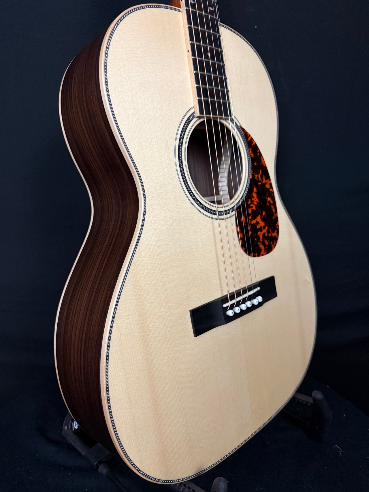 2025 Larrivée 00040 Rosewood with Moon Spruce Top