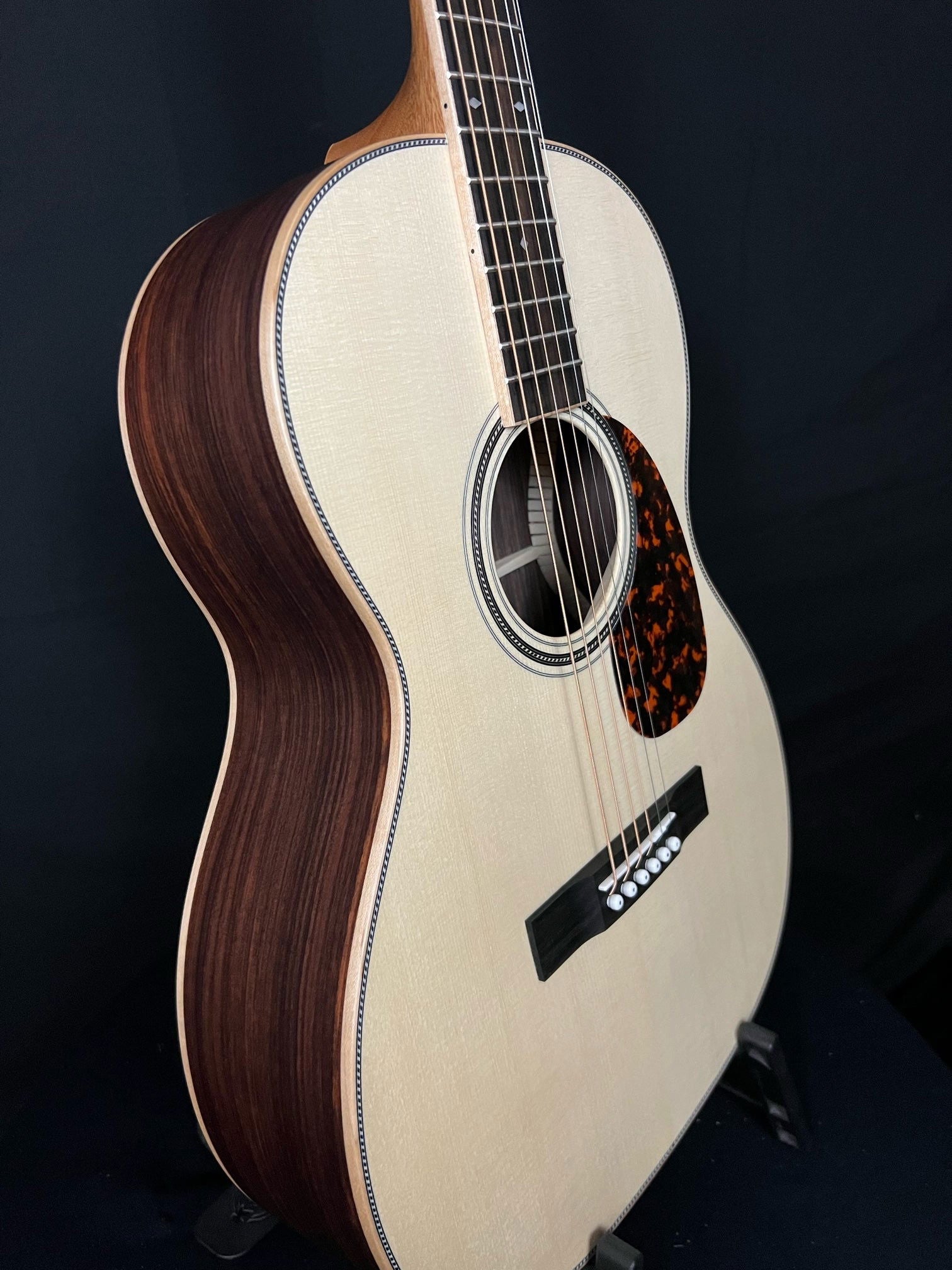Moon acoustic guitar on sale