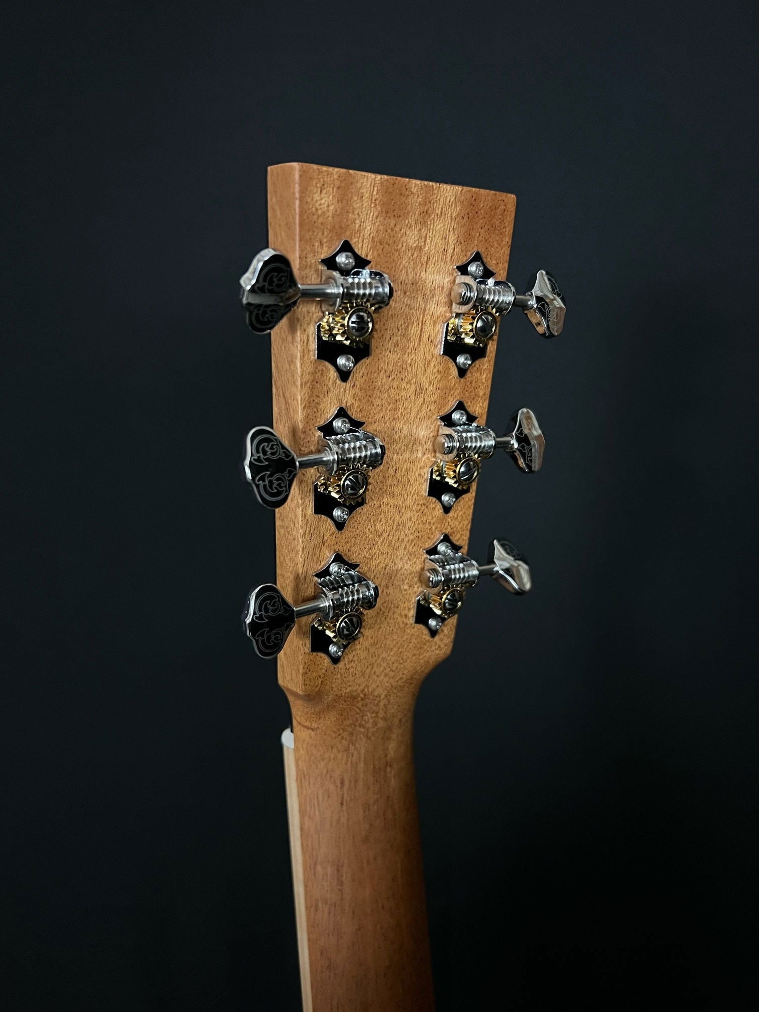 Larrivee 00040R Moon Spruce - Acoustic Corner