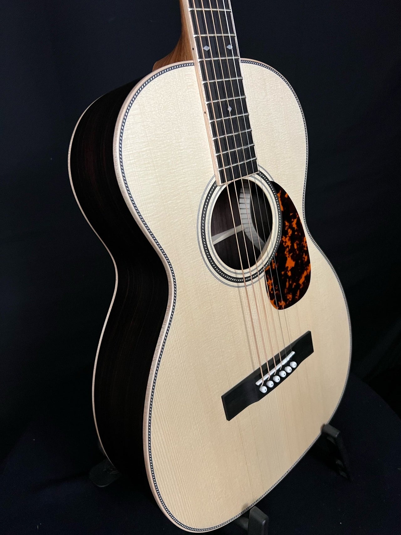 Larrivee 0040R with Moon Spruce top - Acoustic Corner