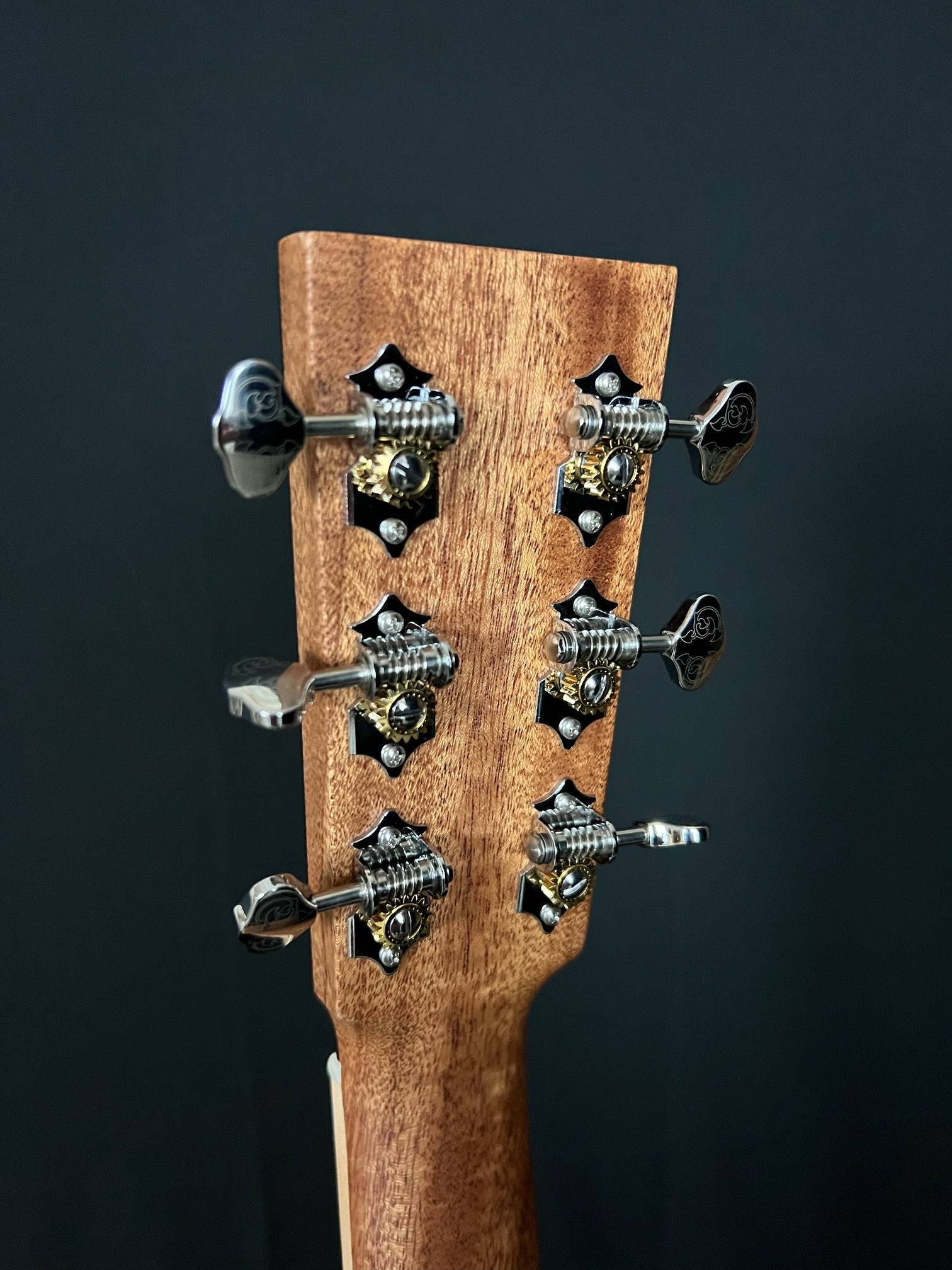 Larrivee 0040 - Acoustic Corner