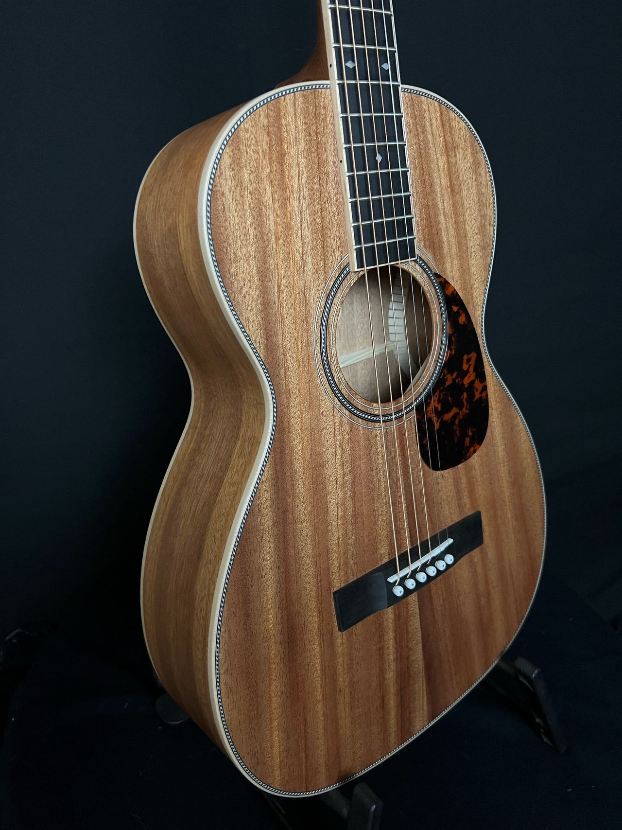 Larrivee 0040 All Mahogany - Acoustic Corner