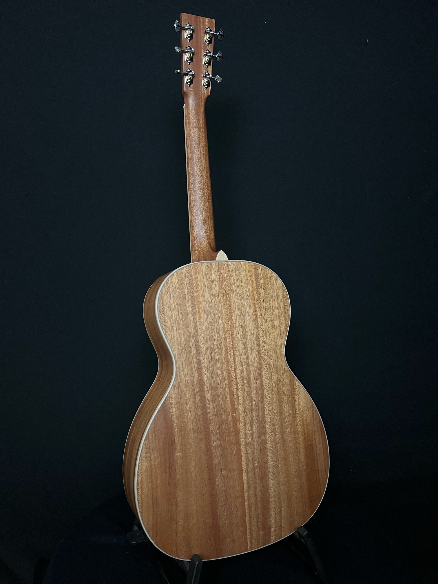 Larrivee 0040 All Mahogany - Acoustic Corner