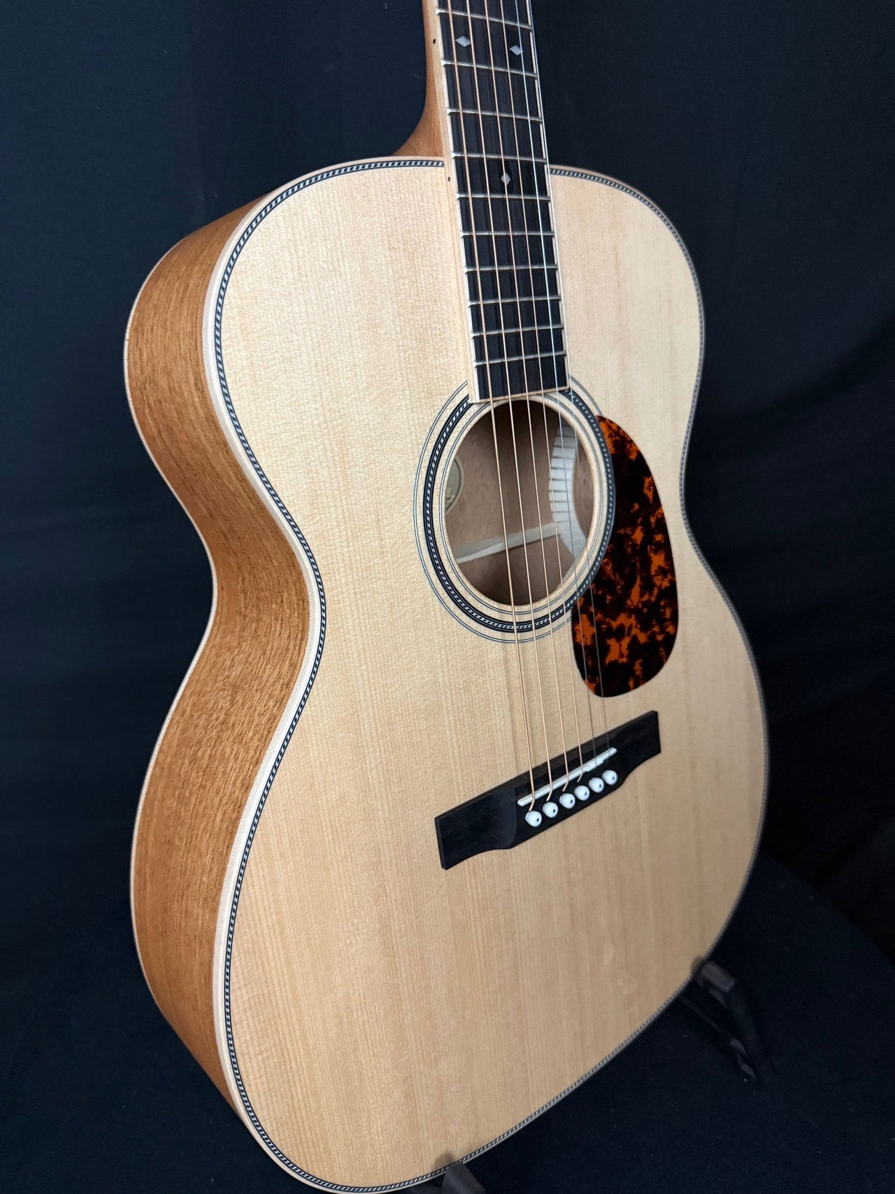 Larrivee OM-40 - Acoustic Corner