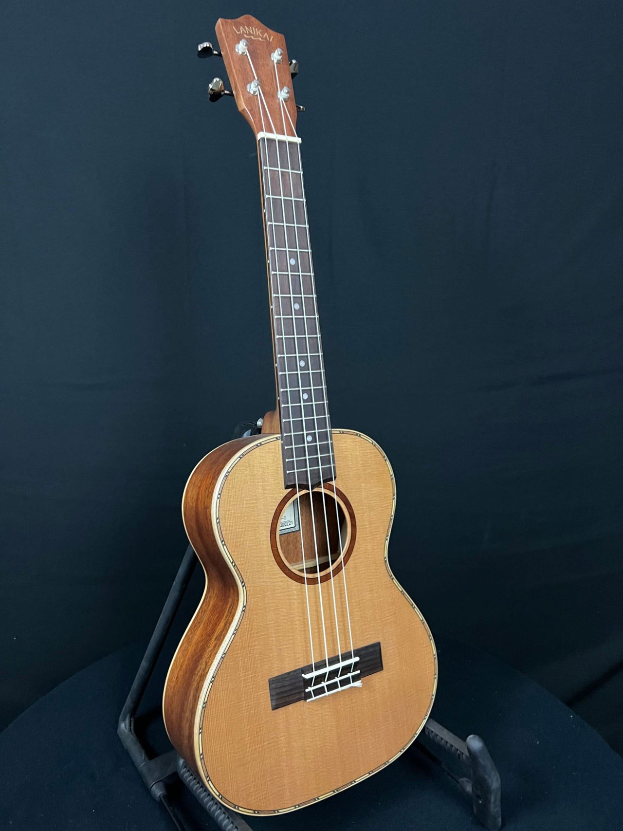 Lanikai CDST-T Cedar Solid Top Mahogany Back / Sides - Acoustic Corner