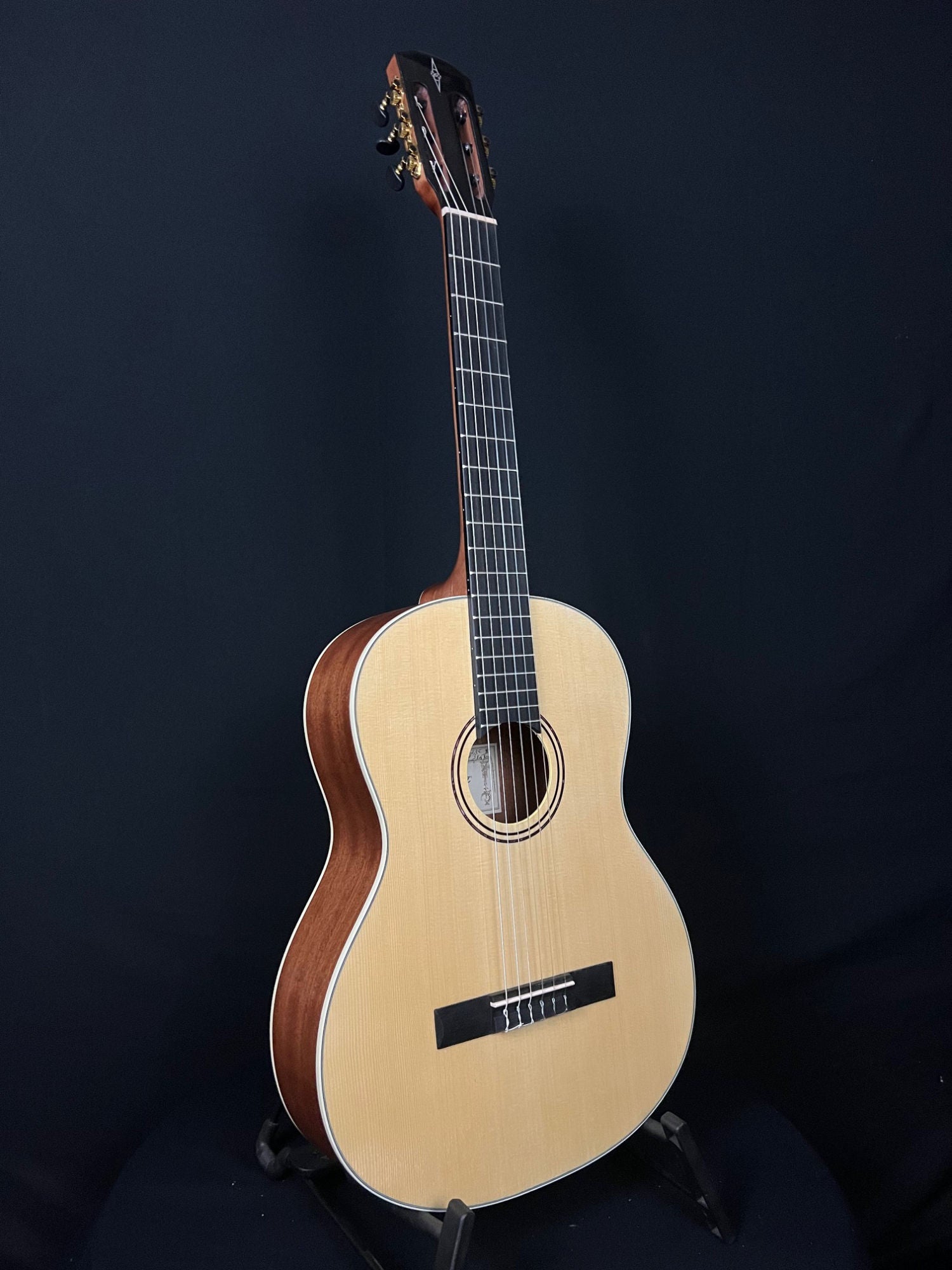 Alvarez RC26 Classical Guitar