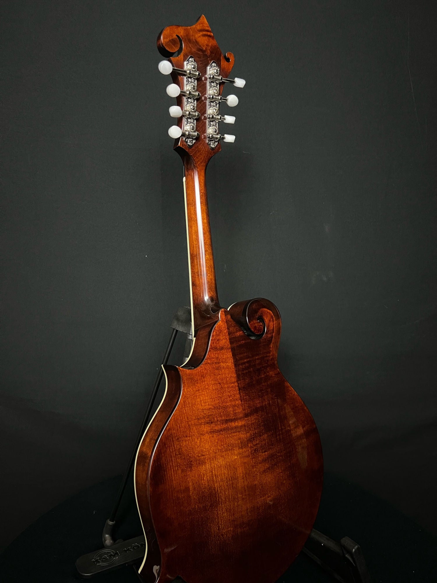 back of Eastman MD515 F-style mandolin