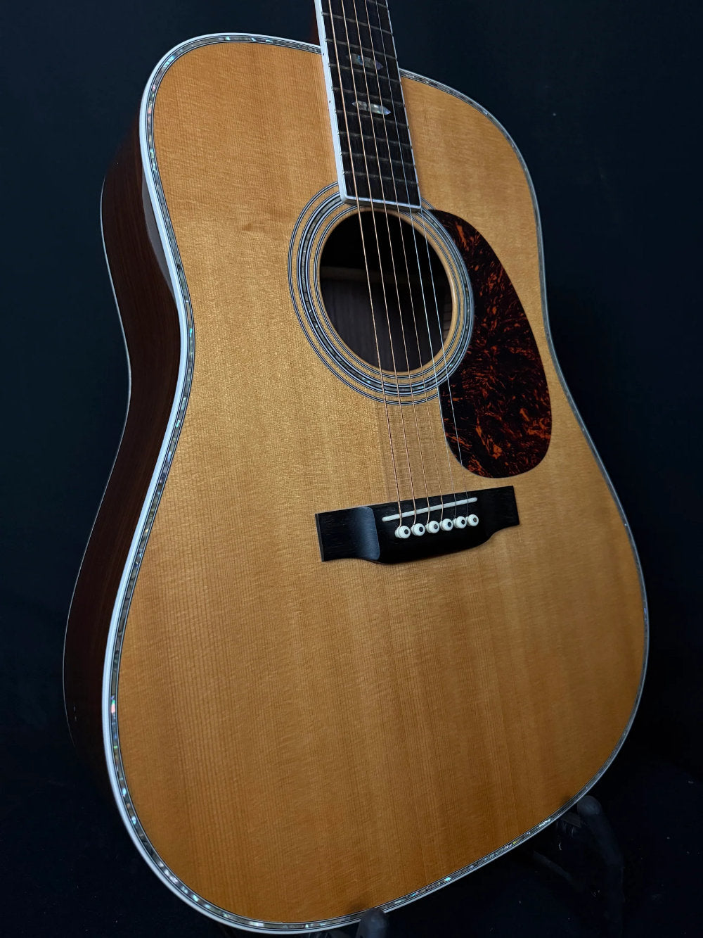 New and Vintage Guitars | Acoustic Corner