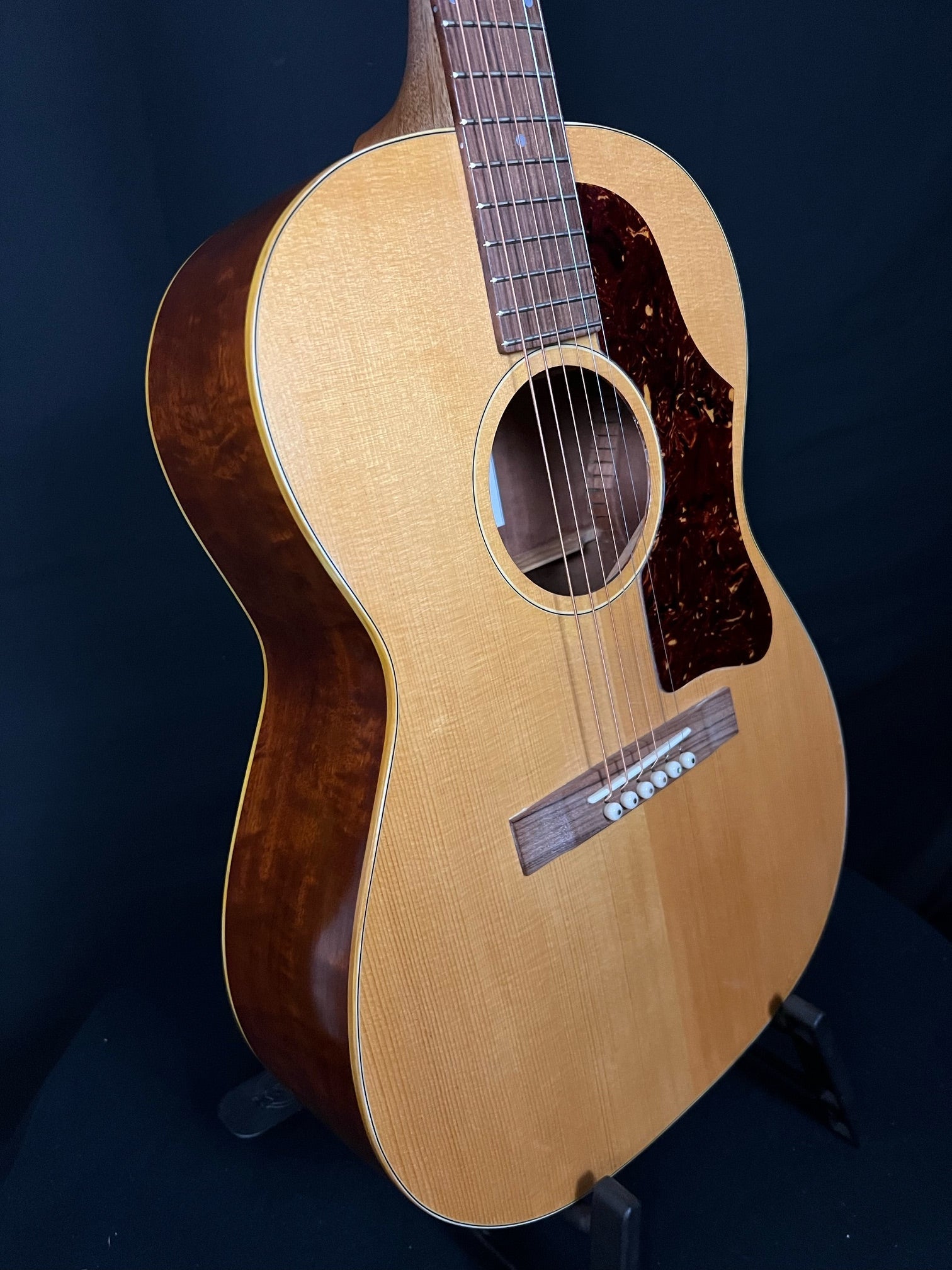 2011 Larry Brown LG copy - Acoustic Corner