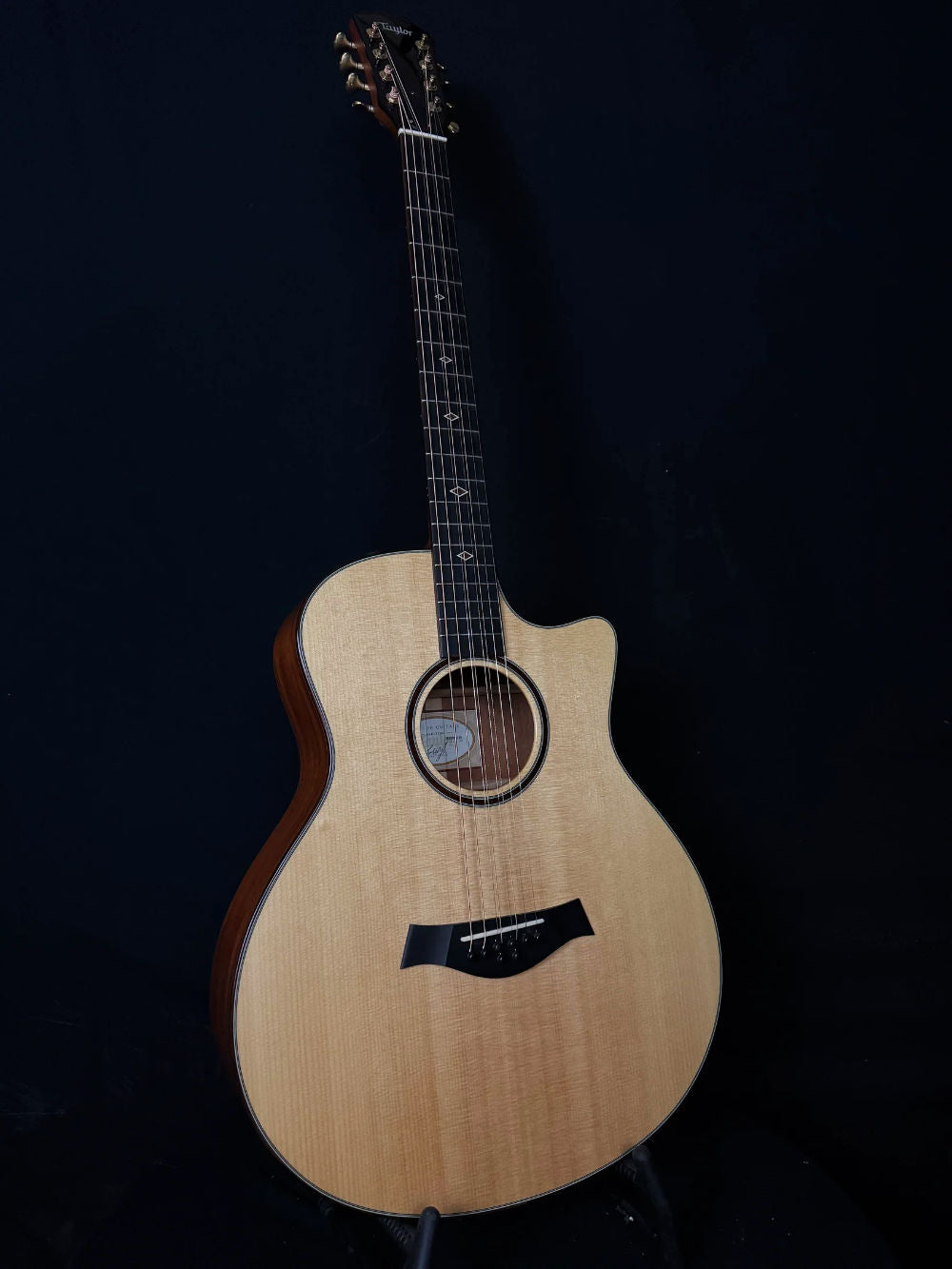 New and Vintage Guitars | Acoustic Corner