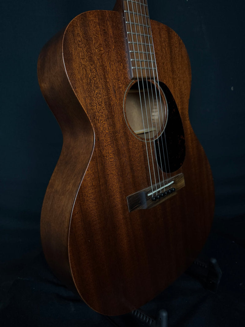 2015 martin 00015m guitar body