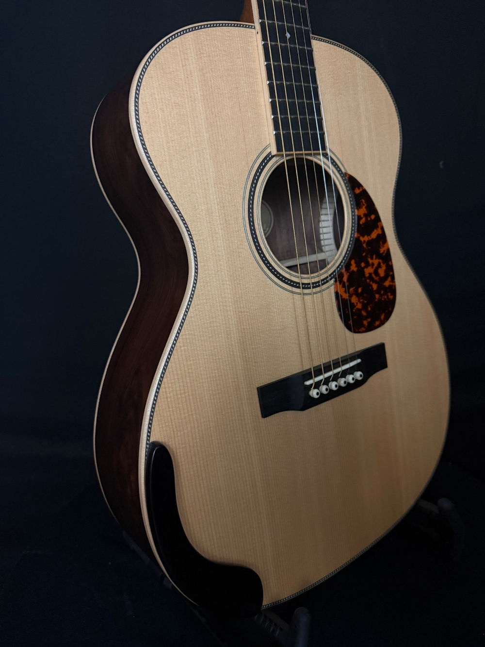 2018 Larrivée OM40 Figured Indian Rosewood Custom acoustic guitar binding
