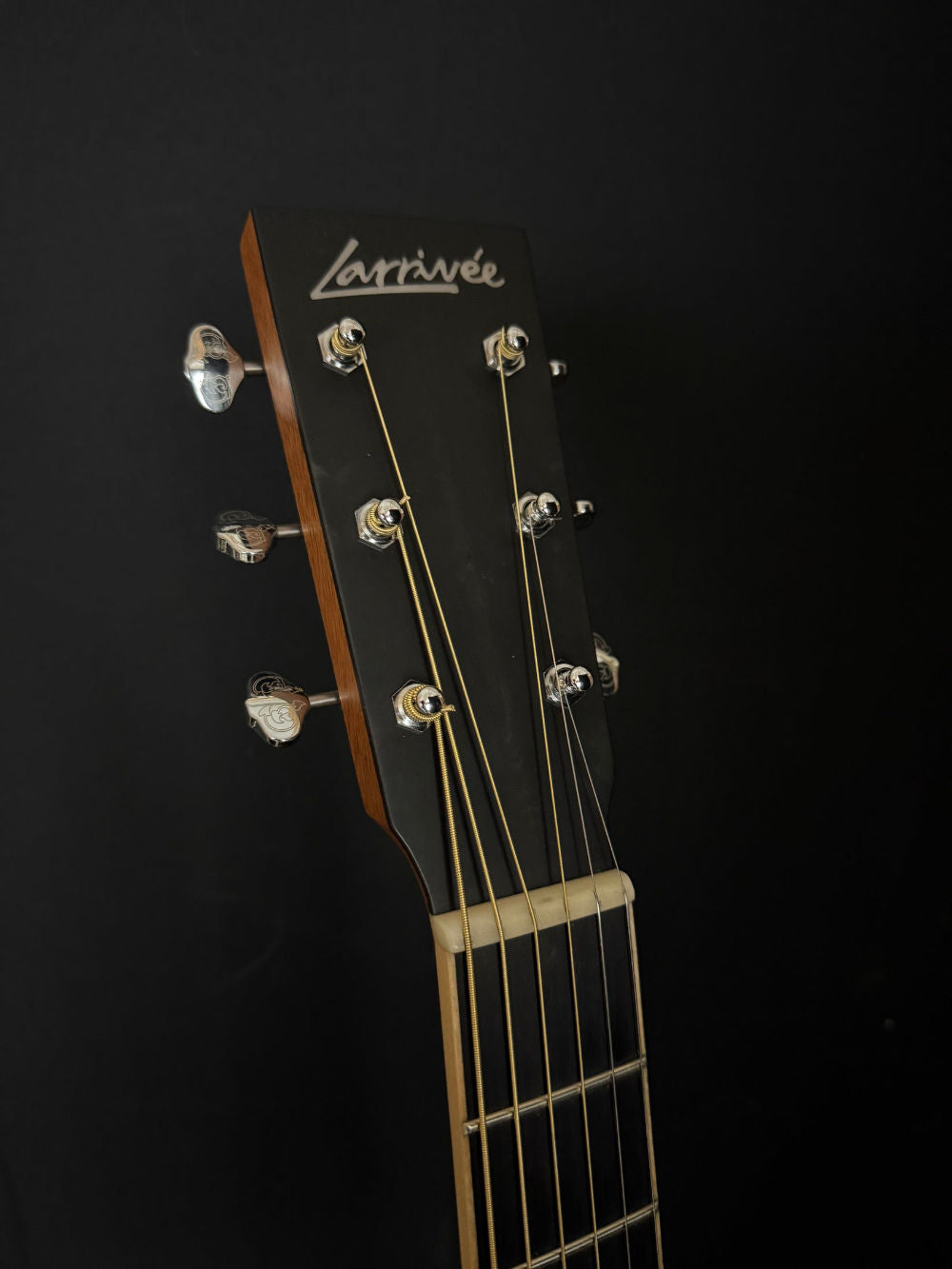 2018 Larrivée OM40 Figured Indian Rosewood Custom acoustic guitar headstock