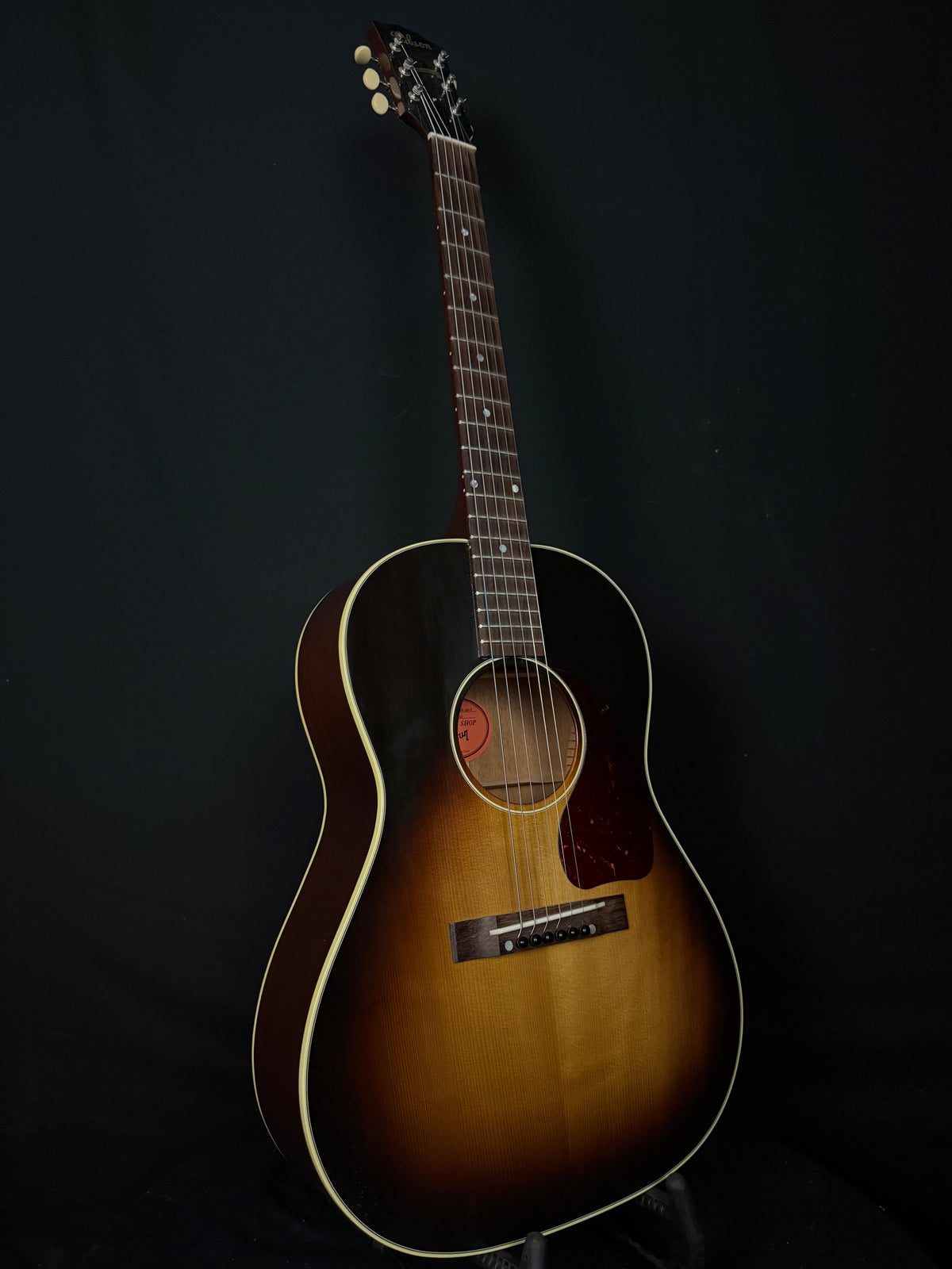 2022 Gibson "1942 Banner" LG-2 Acoustic Guitar