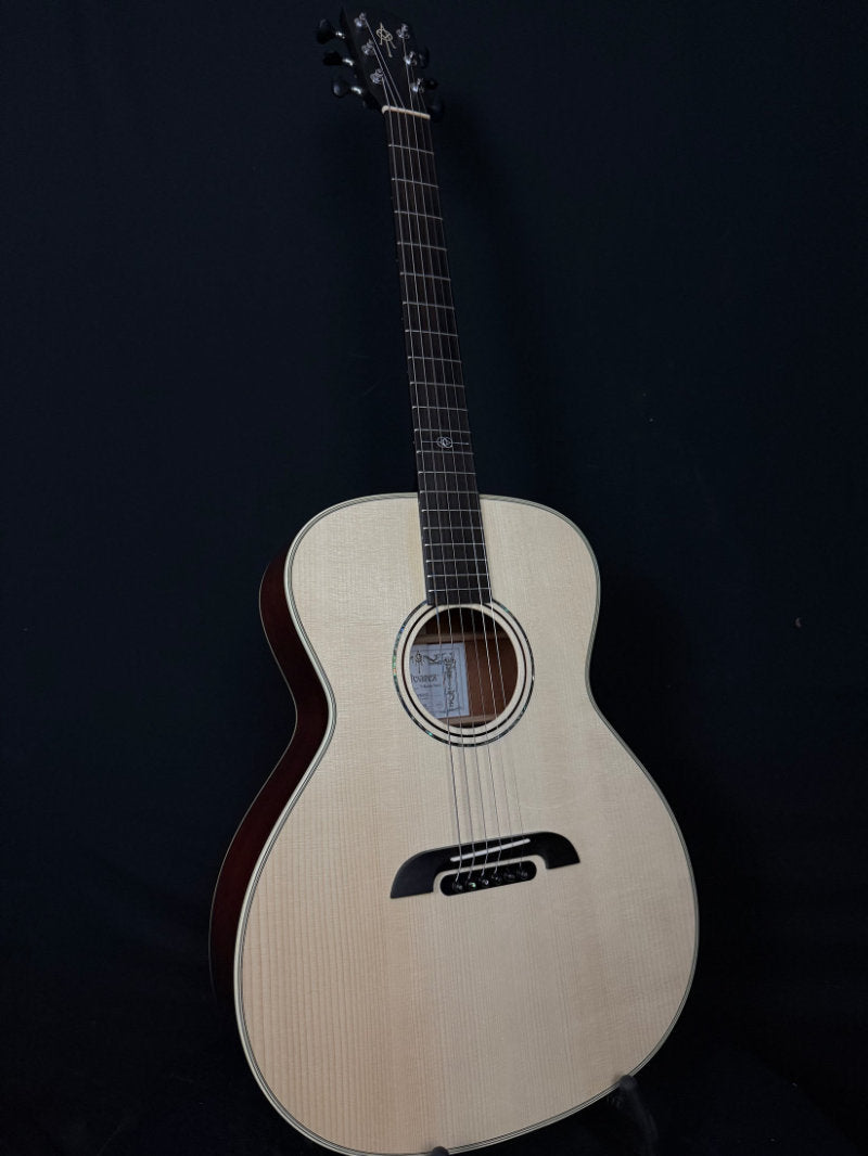 2024 Alvarez Yairi GYM60HD guitar