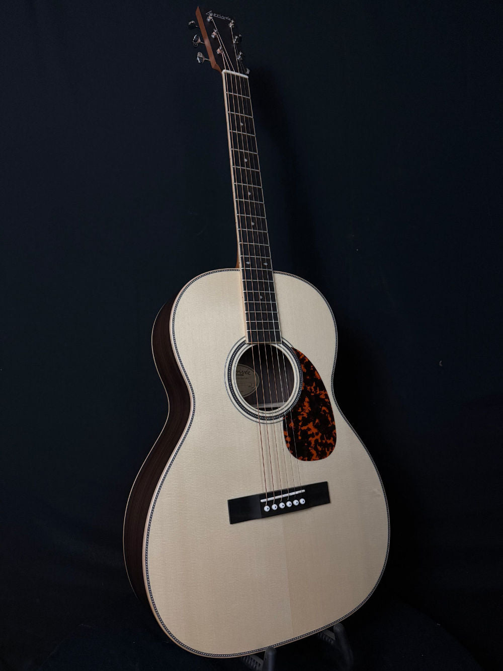 2025 Larrivee 00040R acoustic guitar body