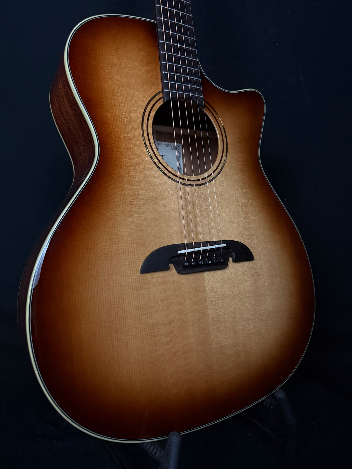 Alvarez MG60ce Acoustic-Electric Guitar - Shadowburst