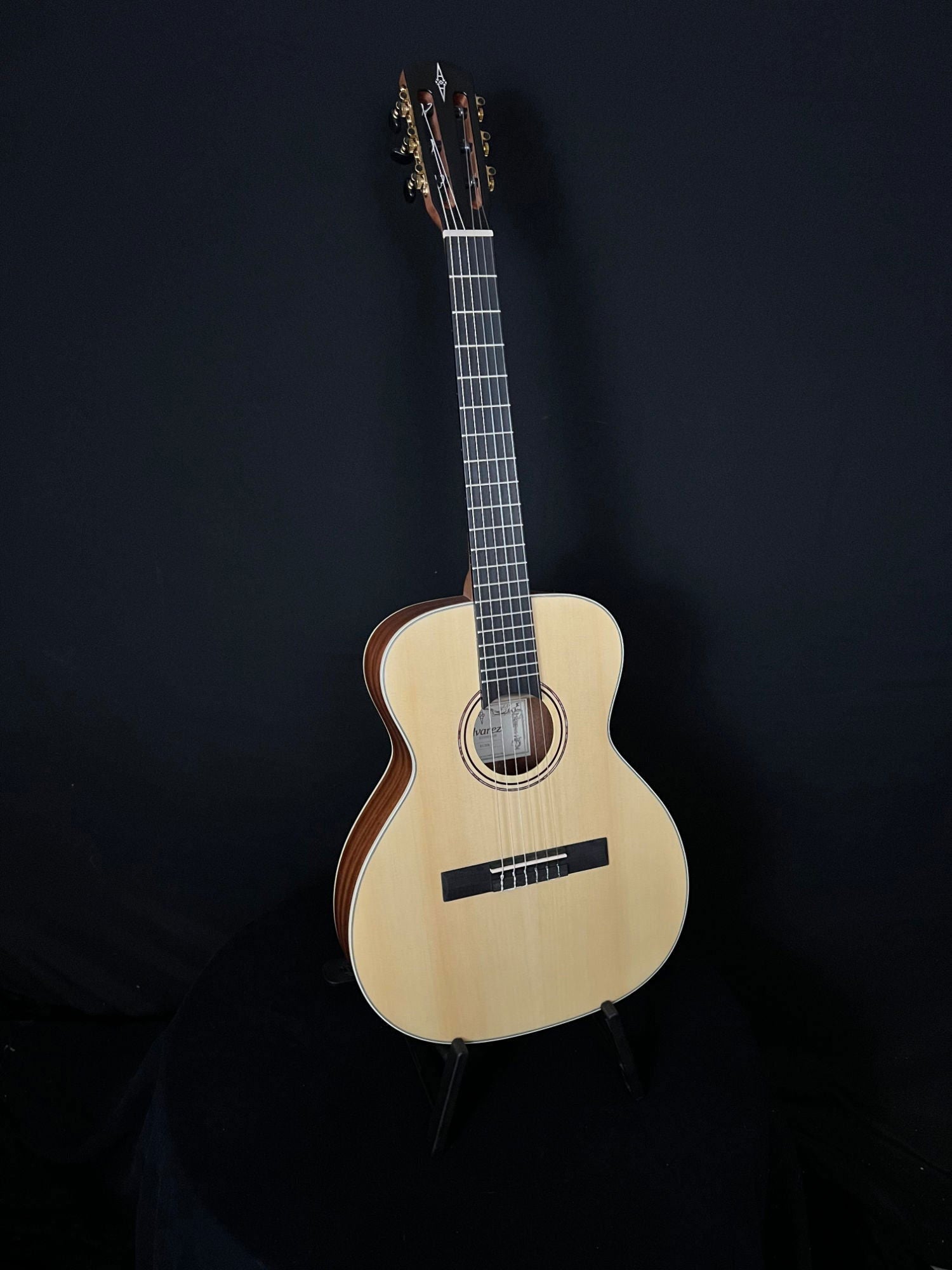 Alvarez RS26N - Acoustic Corner