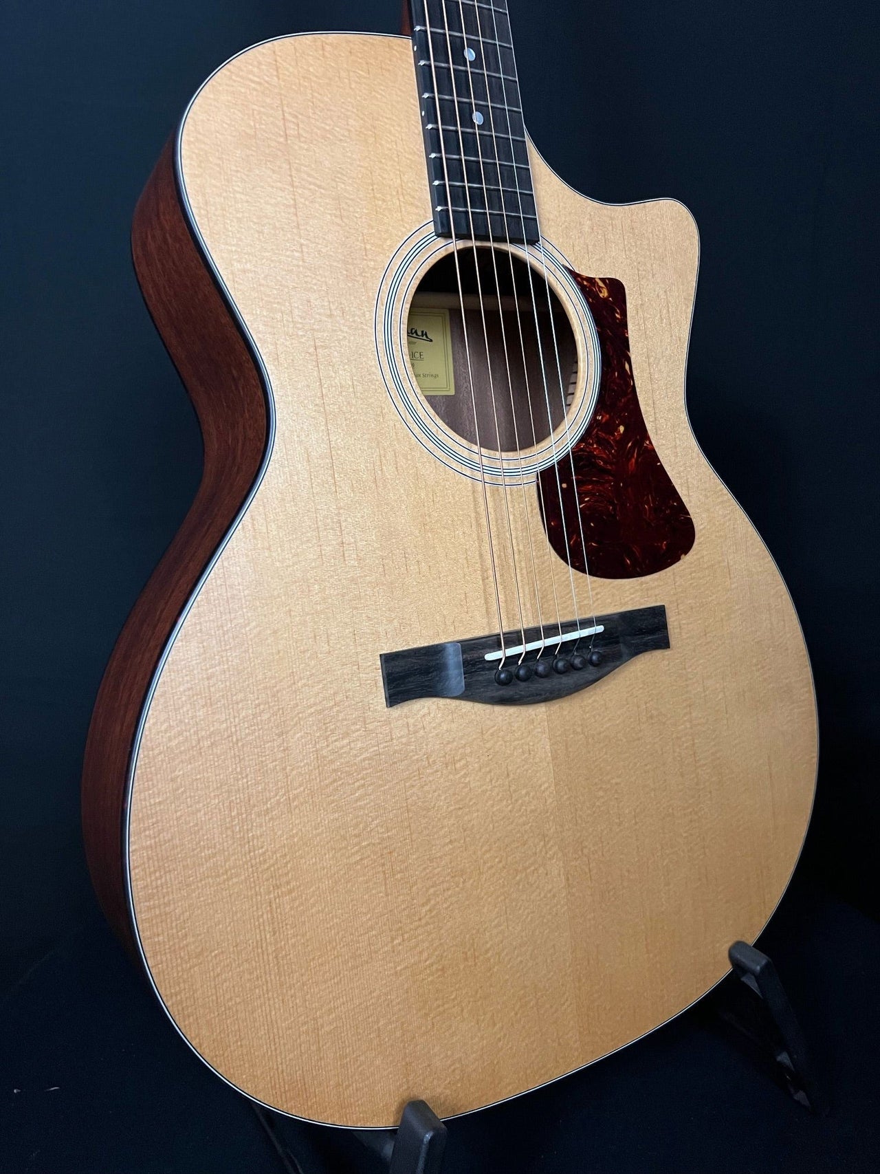 Eastman AC122-1CE - Acoustic Corner