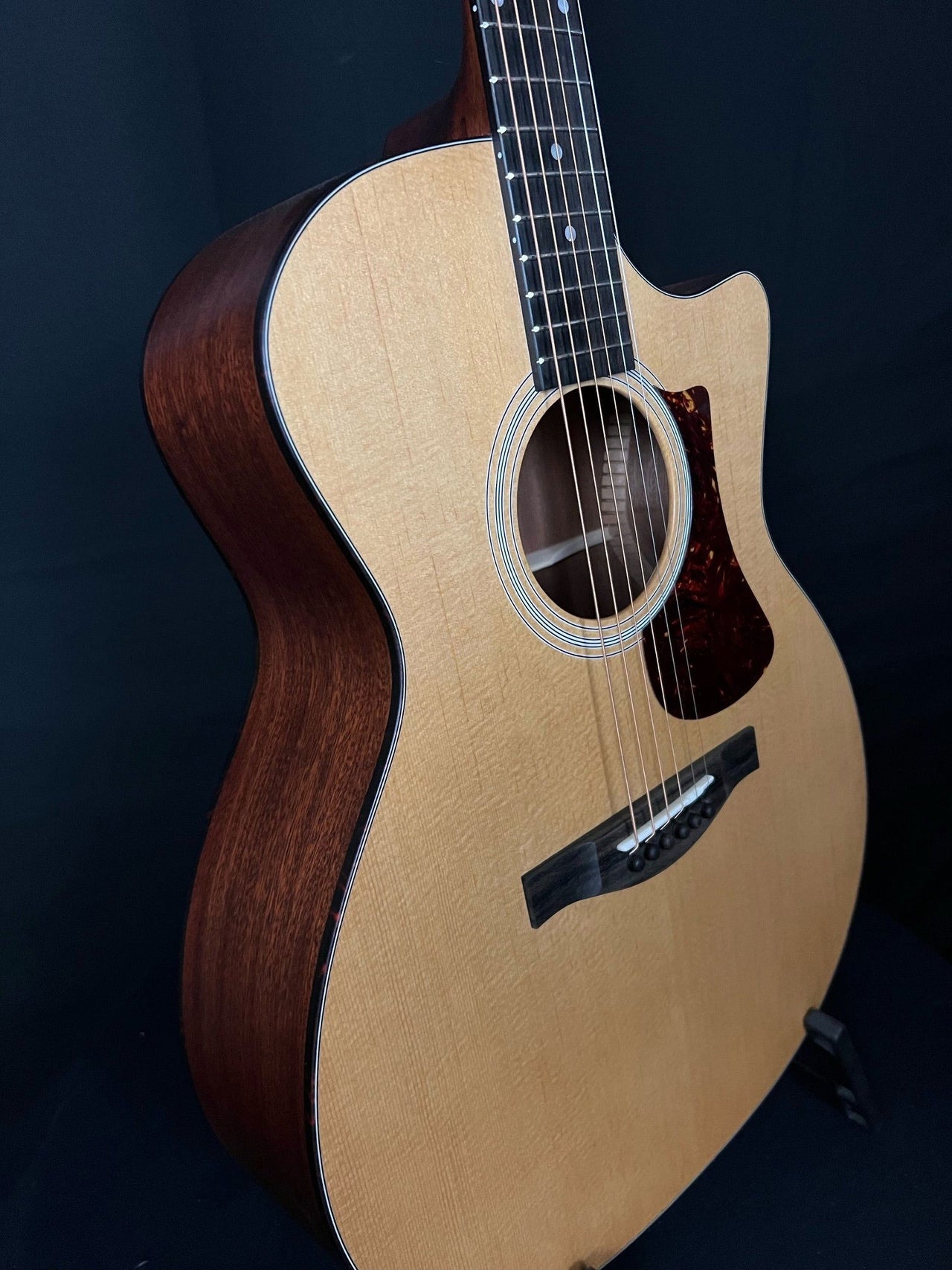 Eastman AC122-1CE - Acoustic Corner
