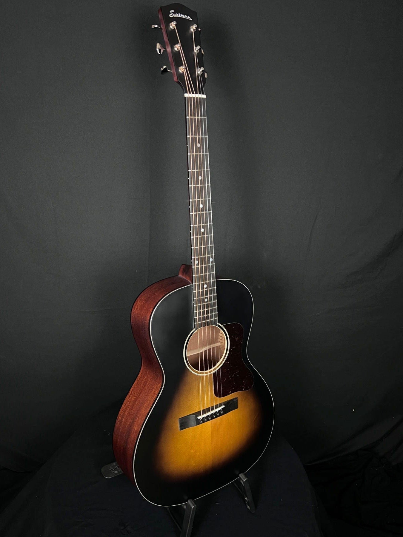 Eastman E1OOSS-SB Acoustic Guitar - Acoustic Corner