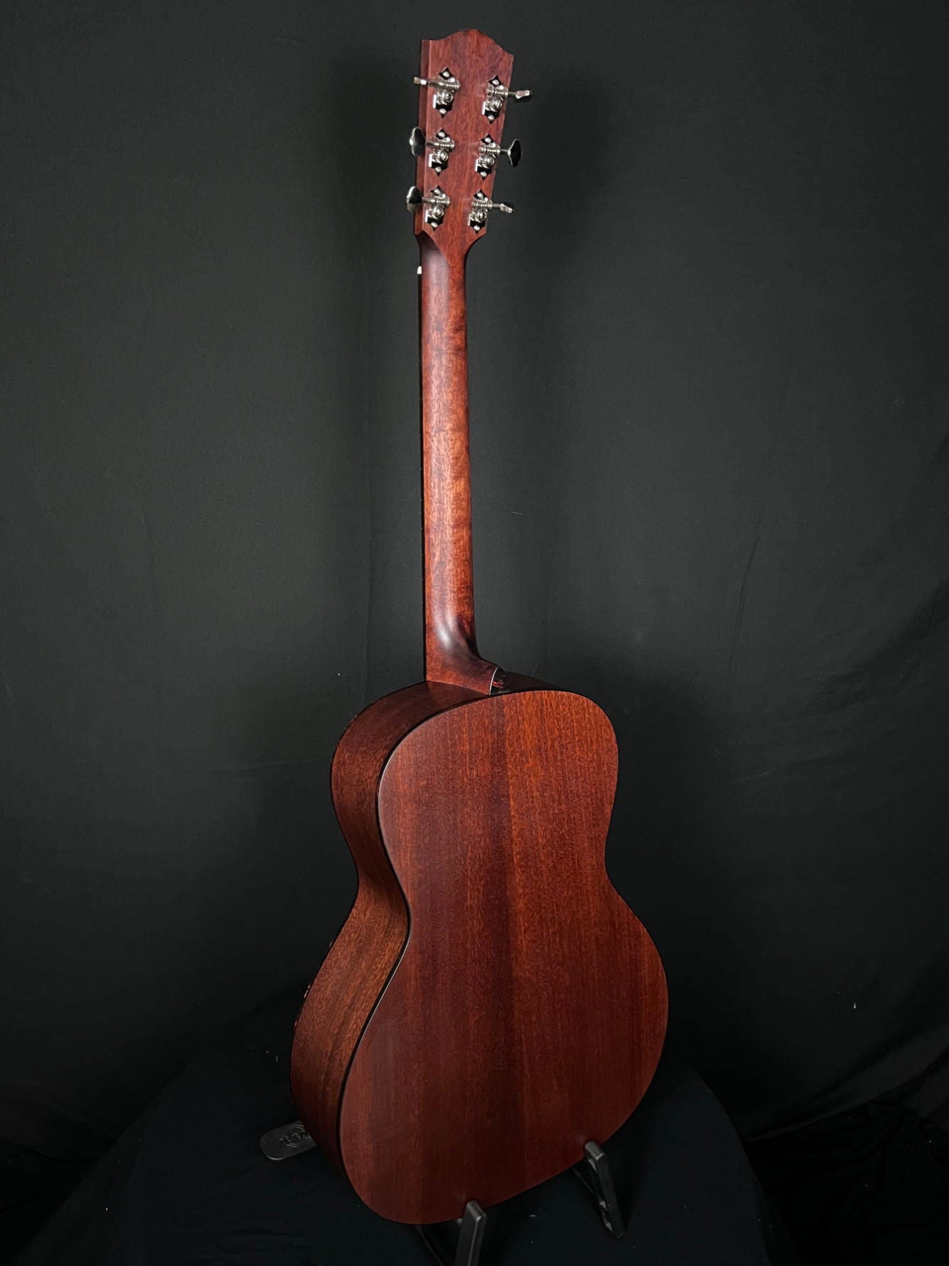 Eastman E1OOSS-SB Acoustic Guitar - Acoustic Corner