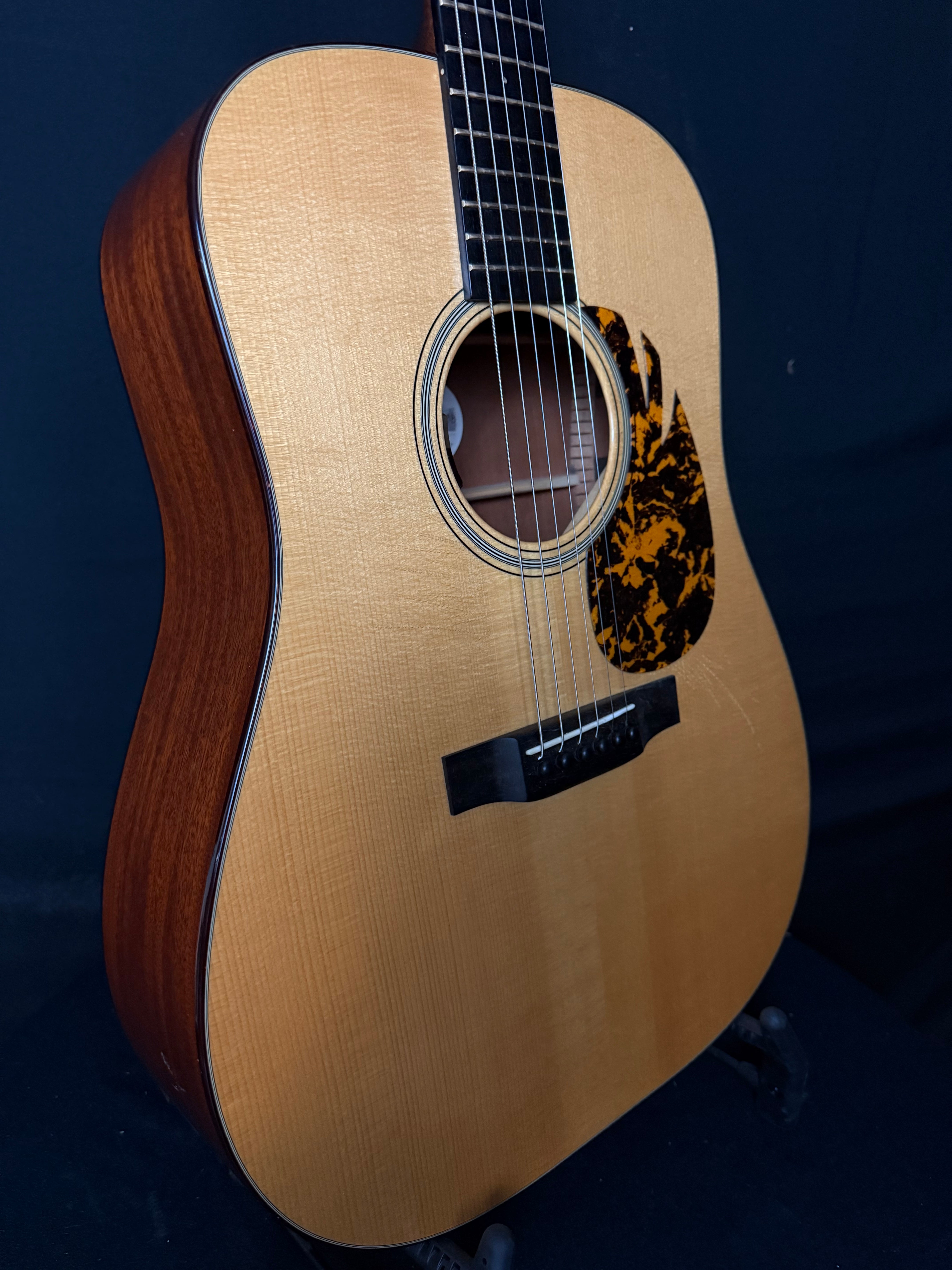 New and Vintage Guitars | Acoustic Corner