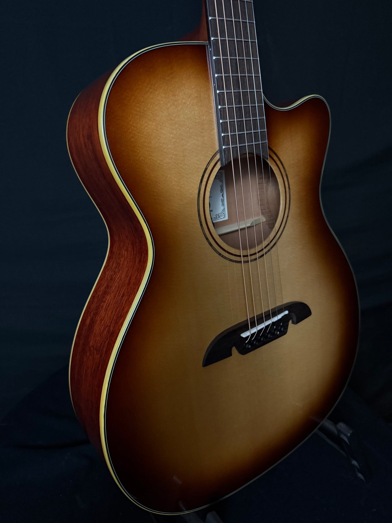 Alvarez MF60ce