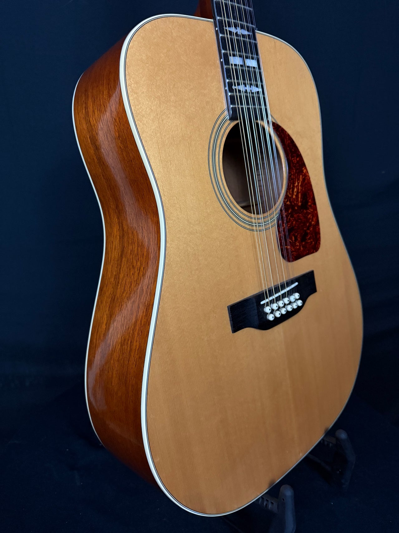 1986-87 Gibson Nouveau NV12