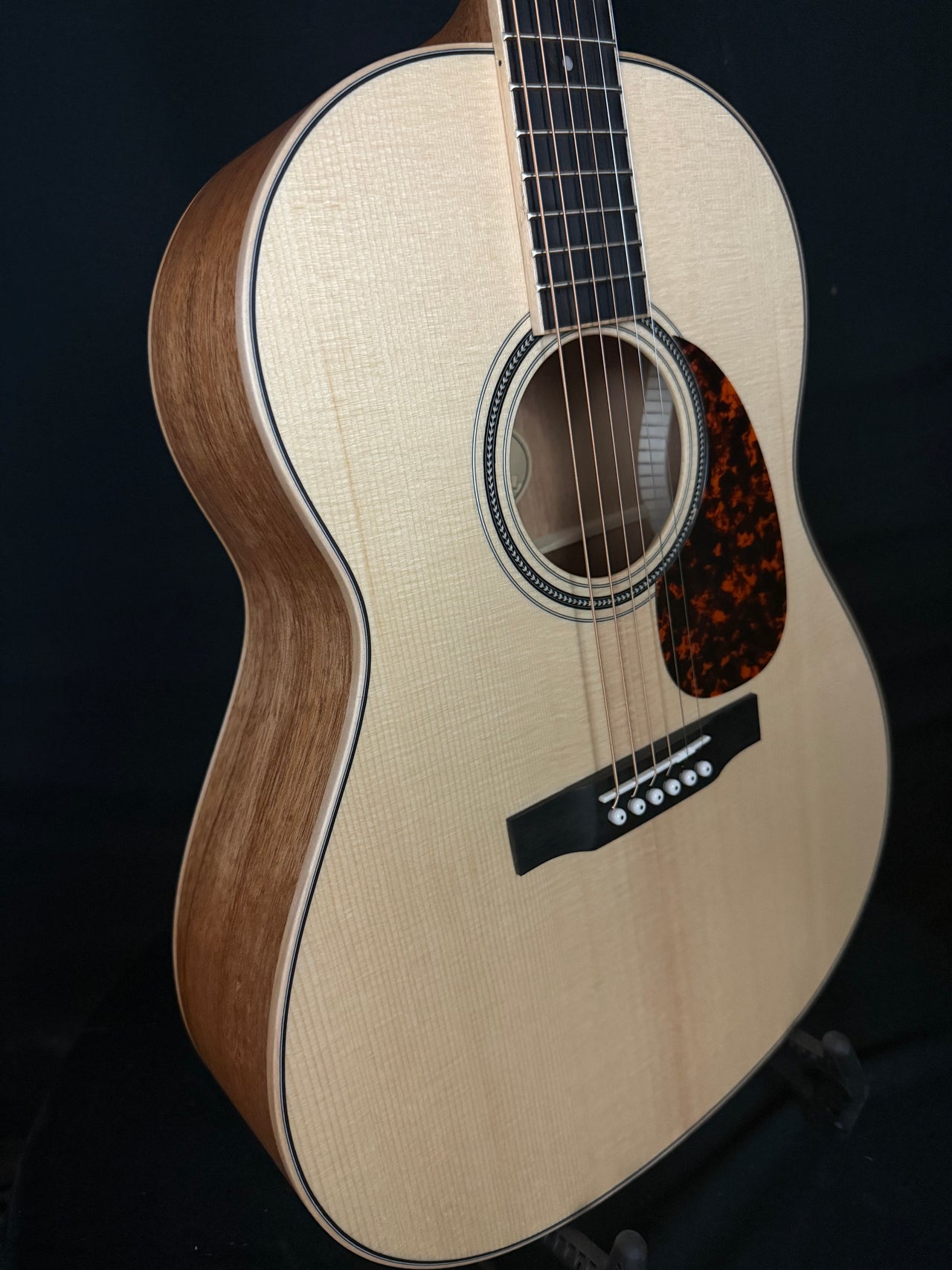 Larriveé L-03