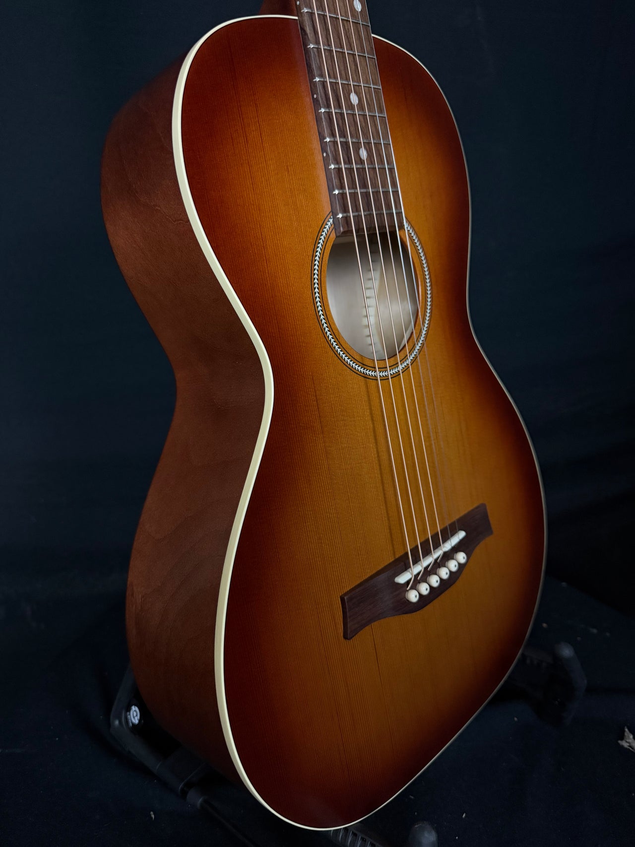 Seagull Entourage Grand Rustic Burst