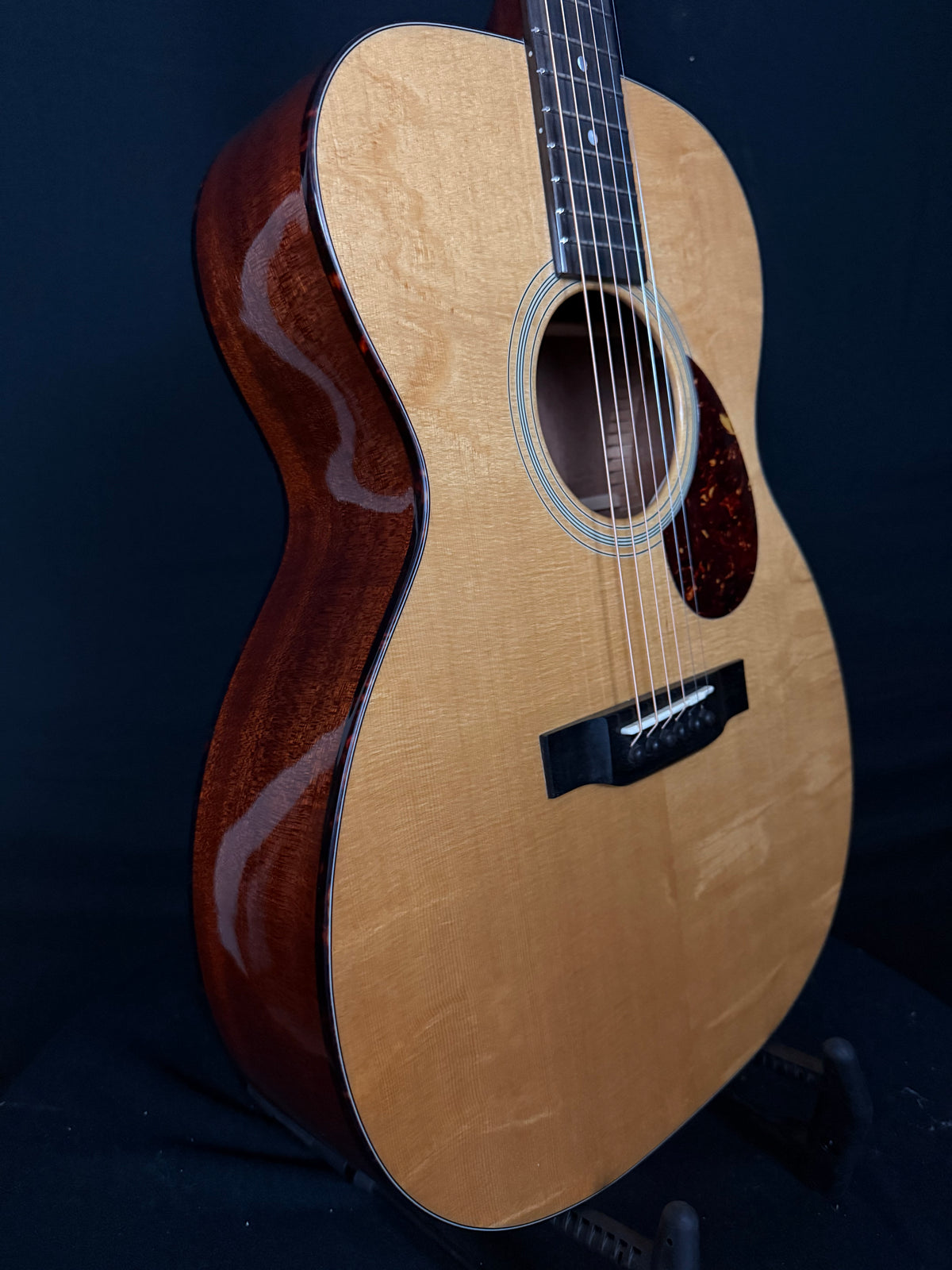 Eastman E1OM-DLX