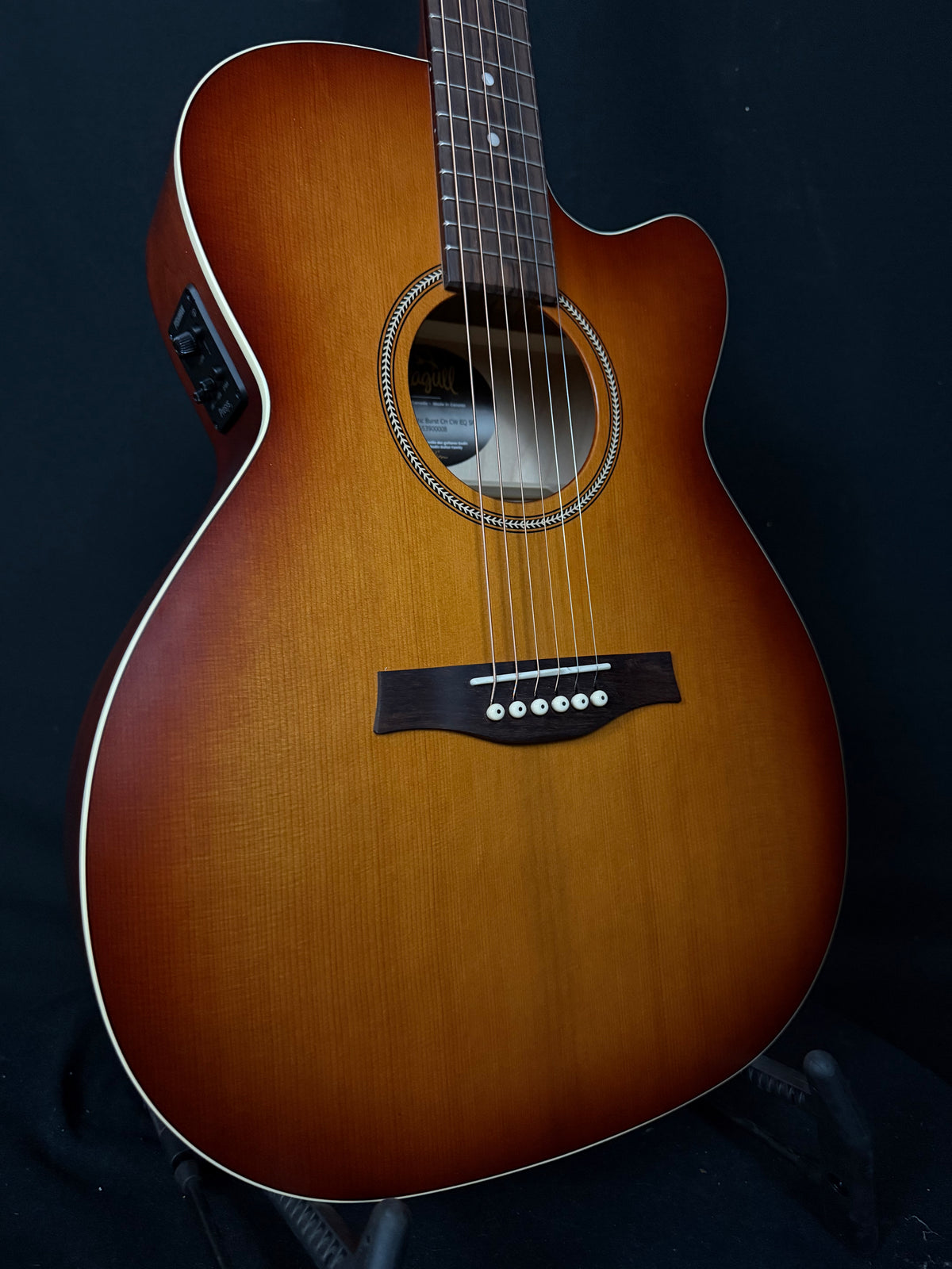 Seagull Entourage Rustic Burst Concert Hall CW EQ
