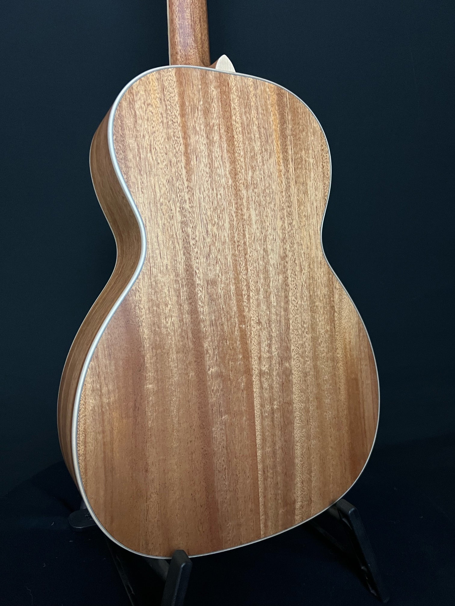 Larrivee 0040 All Mahogany - Acoustic Corner